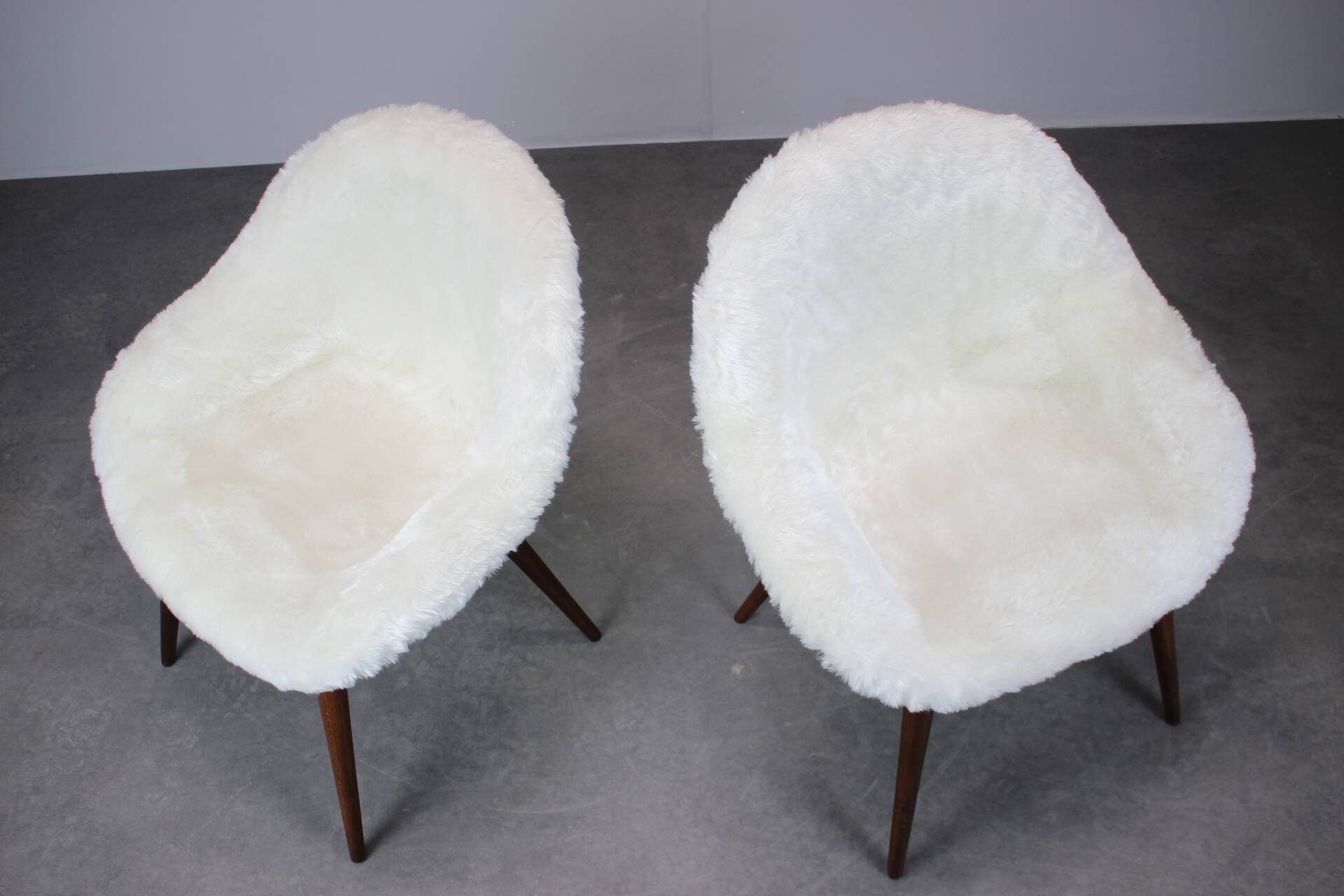 Pair of lounge chairs restored by Miroslav Navratil, 1960s