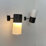 Paire d'applique vintage orientable, métal noir mat et opaline France 1950