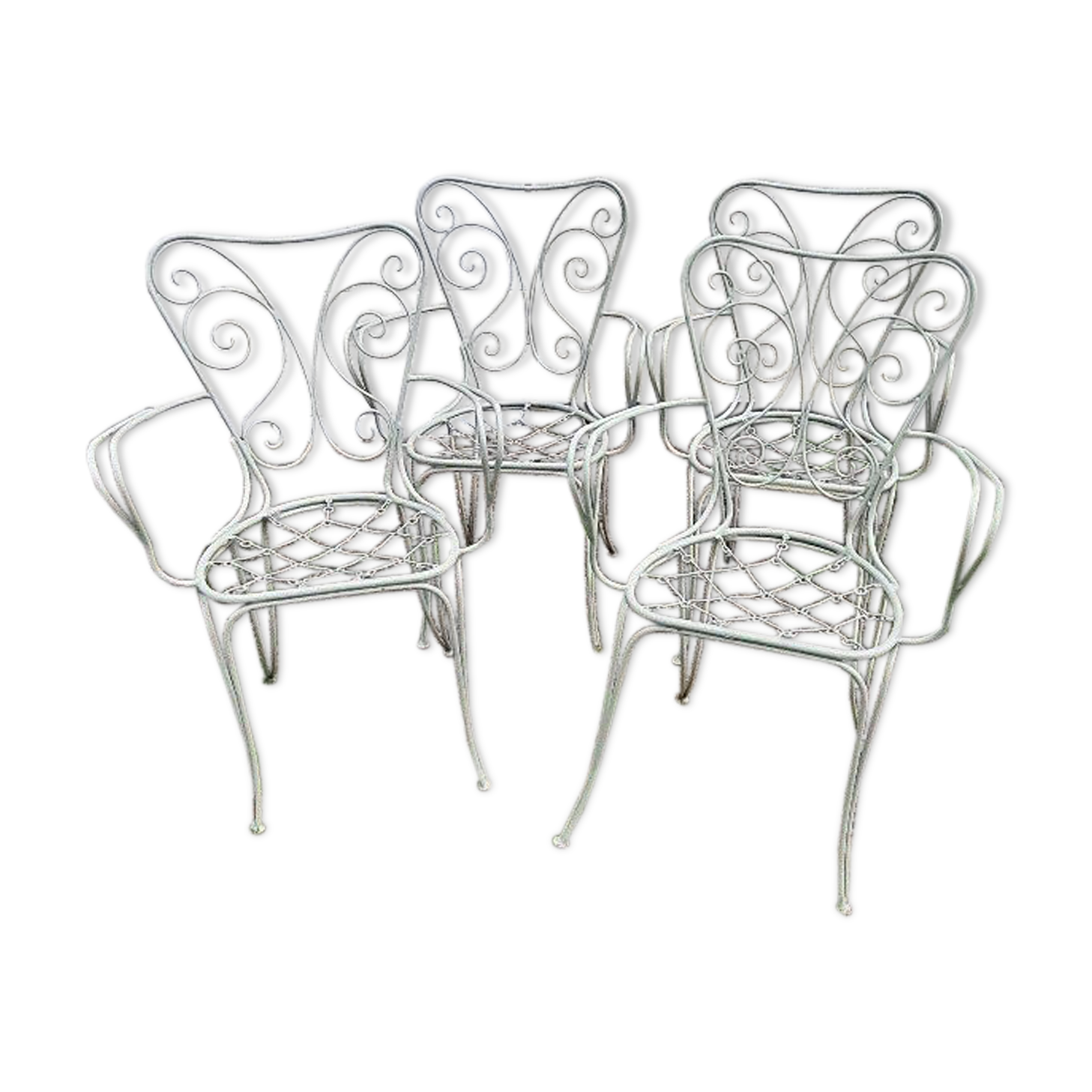 4 wrought iron chairs