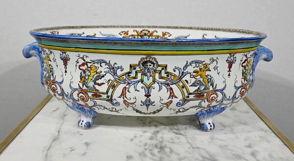 Jardinière en faïence de gien, style renaissance – début xxe