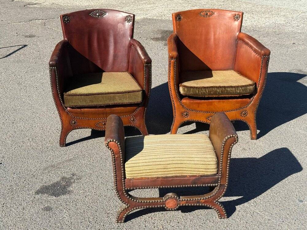 Lounge chairs and ottoman attributed to Otto Schultz for Boet AB, Sweden, 1930s, set of 3
