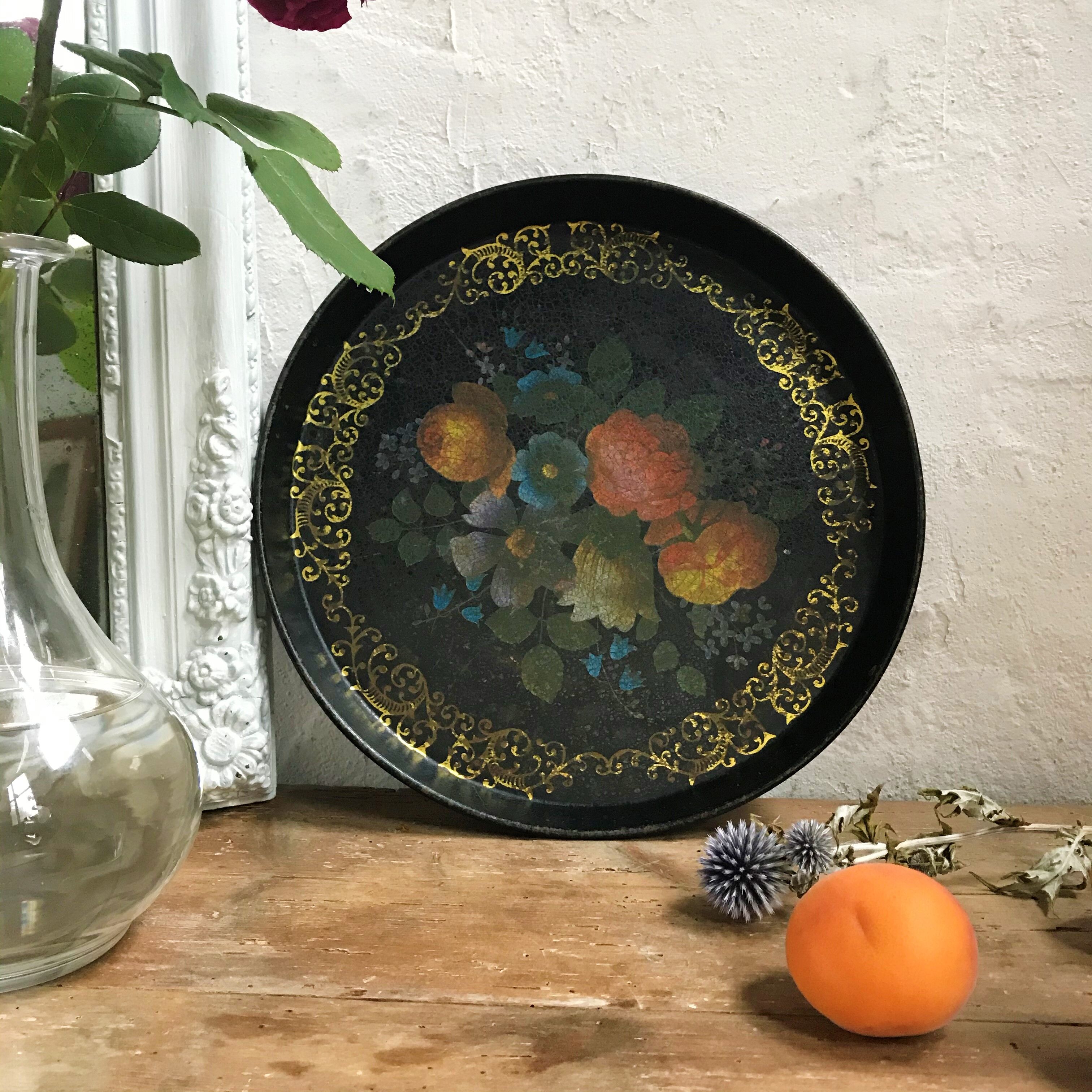 Napoleon III tray in painted sheet metal