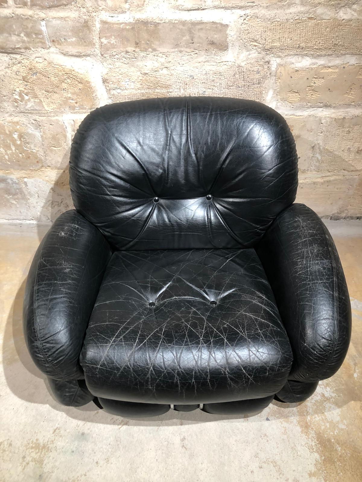 Pair of black leather armchairs by Adriano Piazzesi