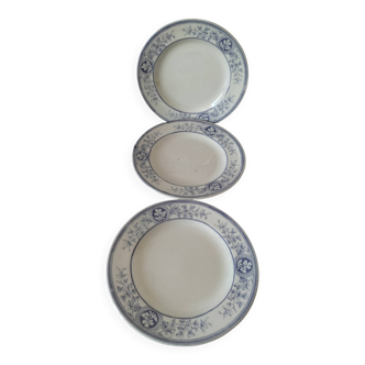 Set of blue and white English plates – Fine earthenware, 20th century
