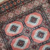 Tapis vintage fait main Bukhara en laine rose et bleu ciel (81cm x 118cm)