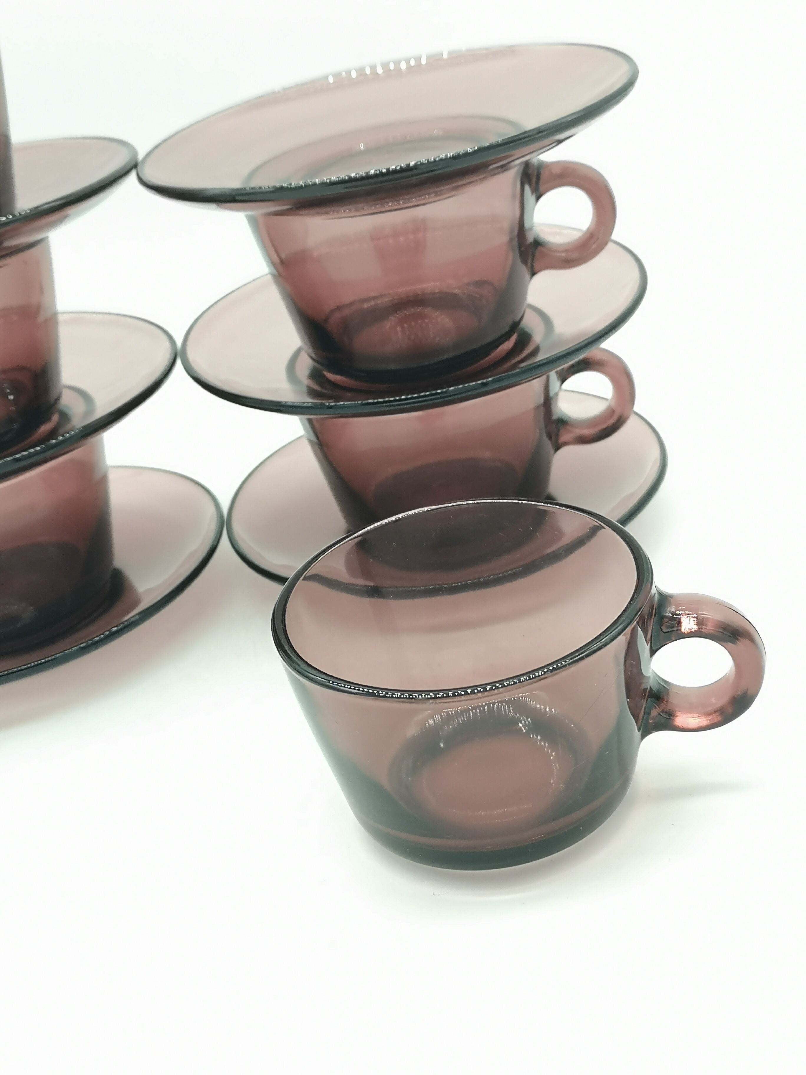 6 cups and saucers Vereco vintage purple