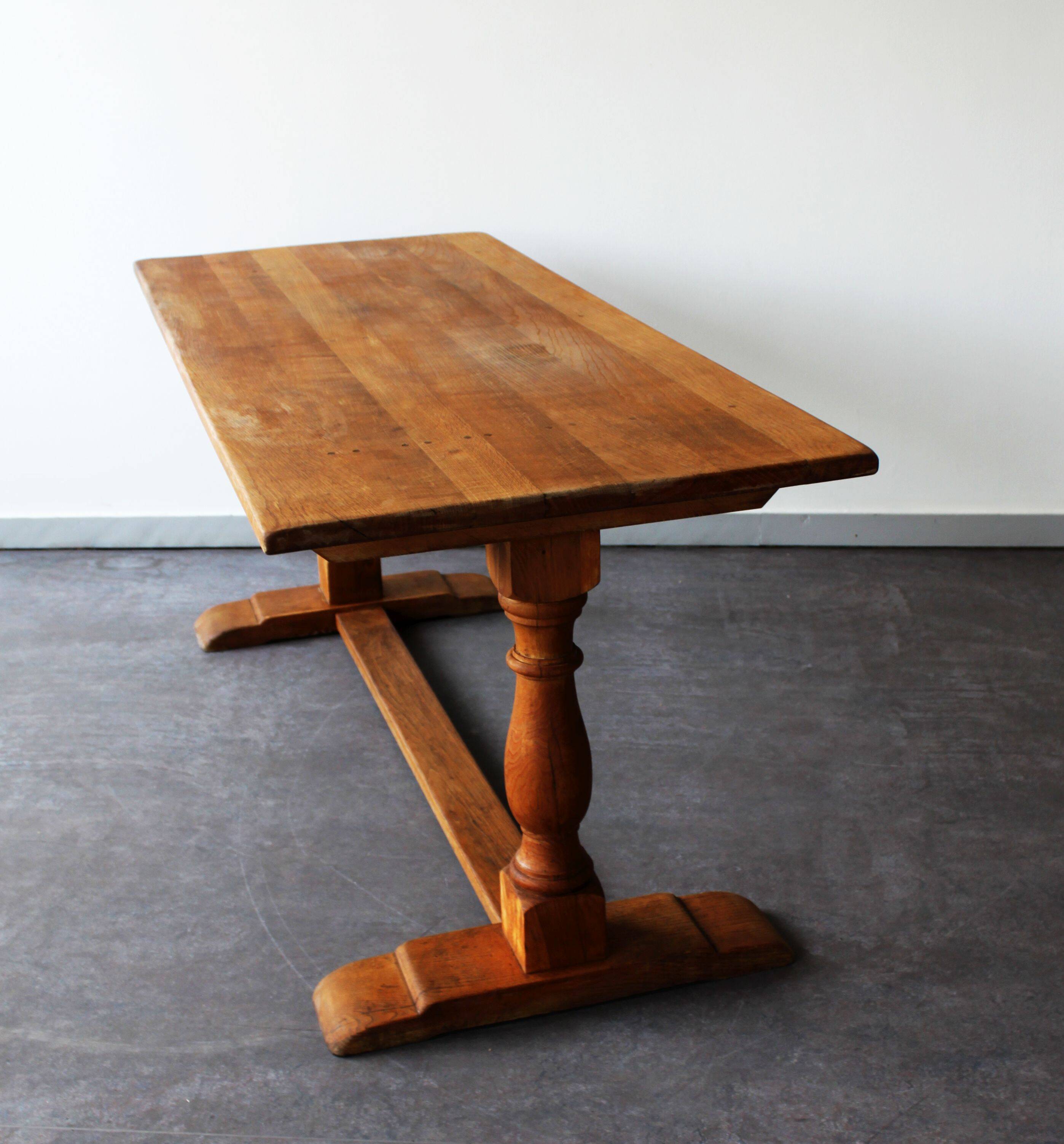 Table de monastère, style rustique, début XXème.
