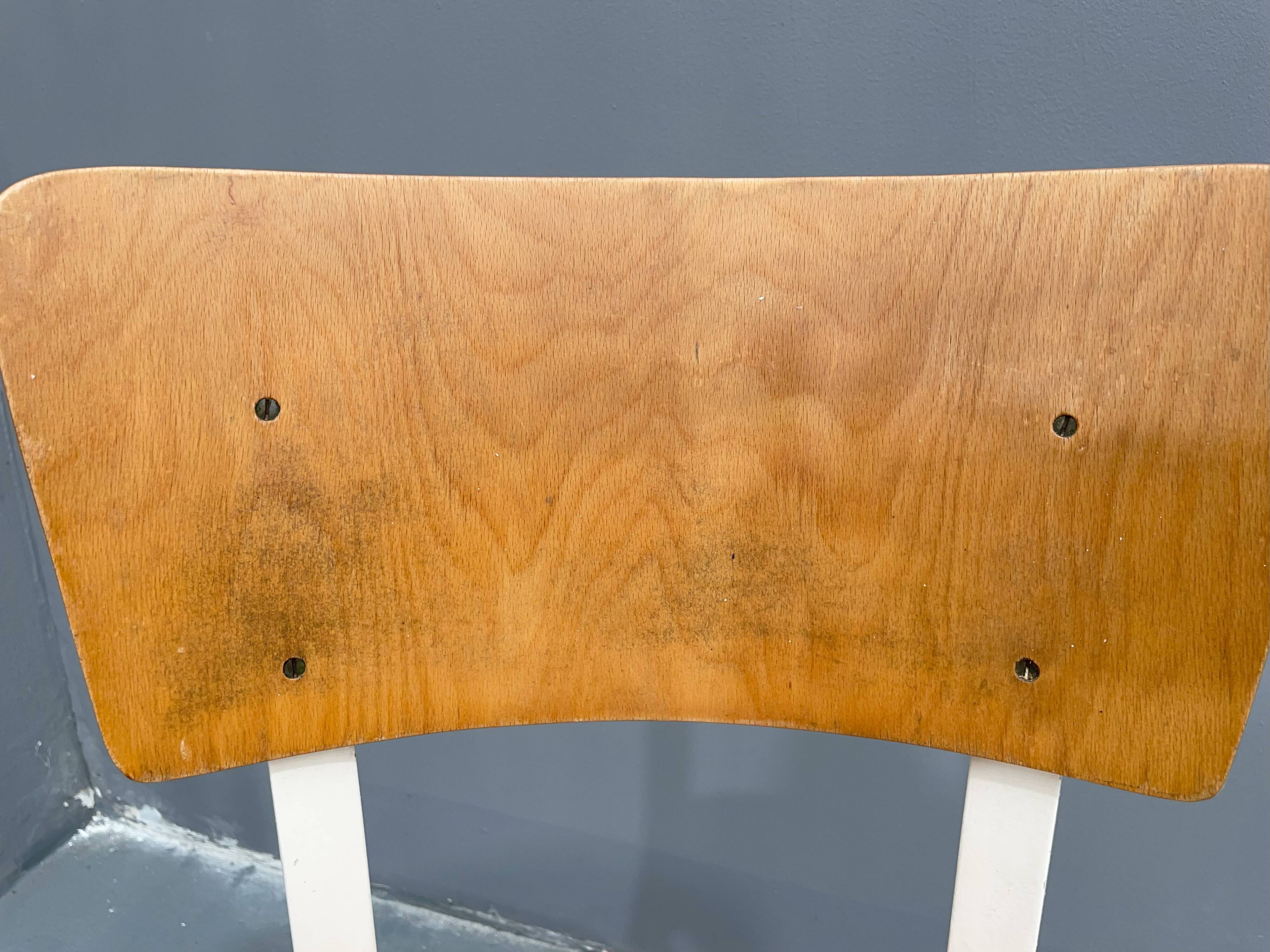 3 chaises en bois, Tchécoslovaquie années 1950