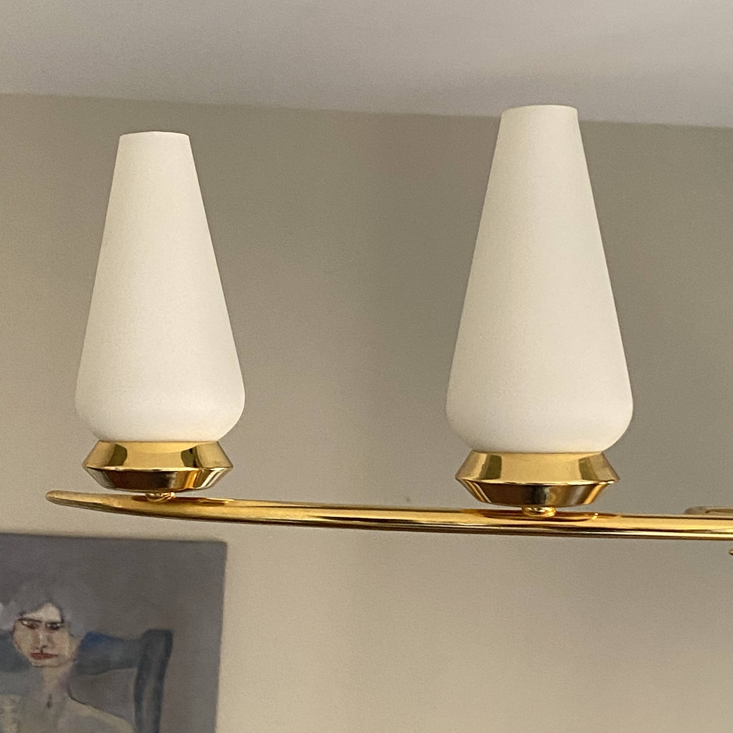 Large chandelier from 1950-1960, gilded metal with 6 white opaline glass tulips by Arlus.