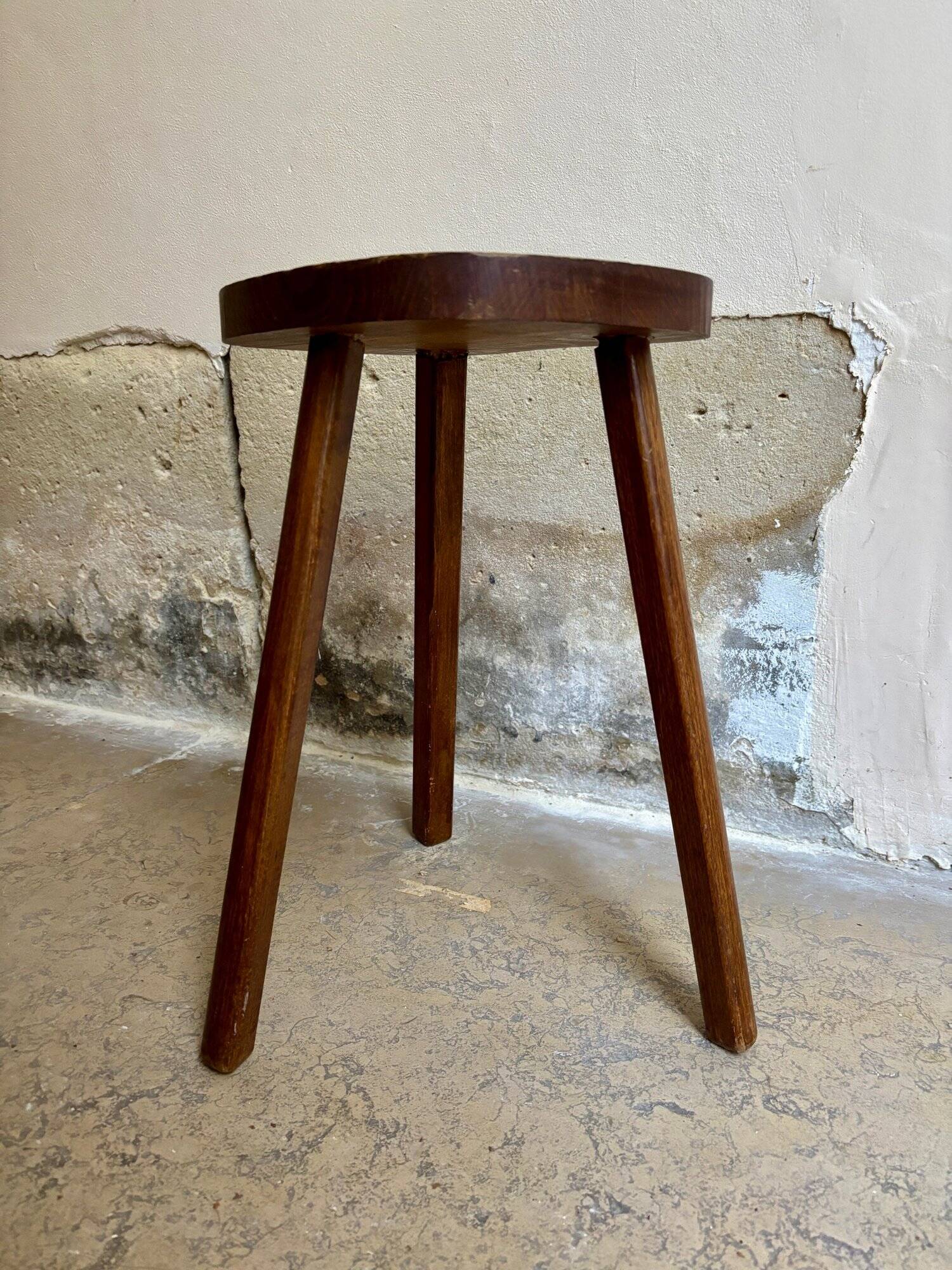 Wooden bean tripod stool no. 1