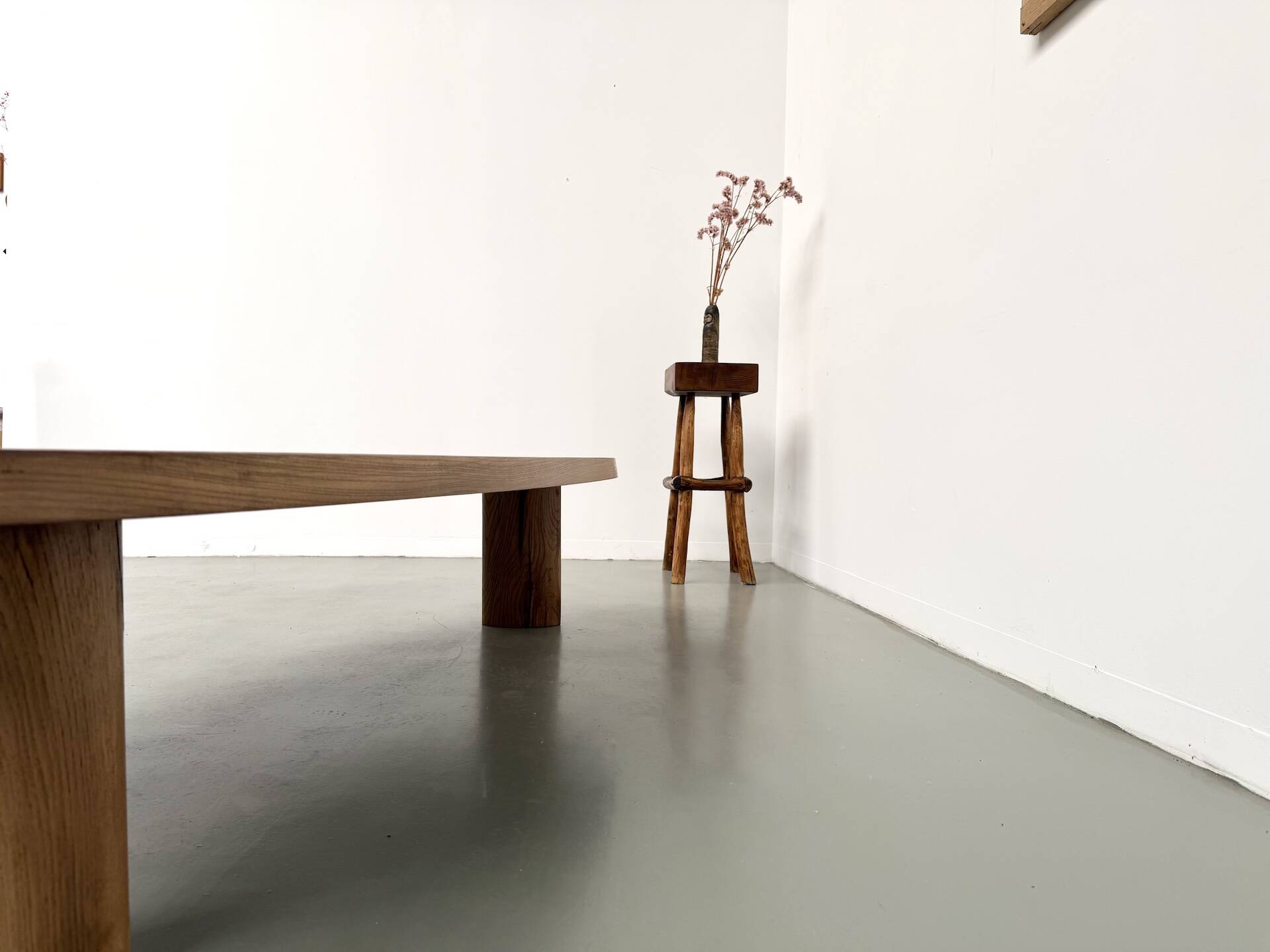 "Free Form" XXL coffee table in solid oak – 1950s