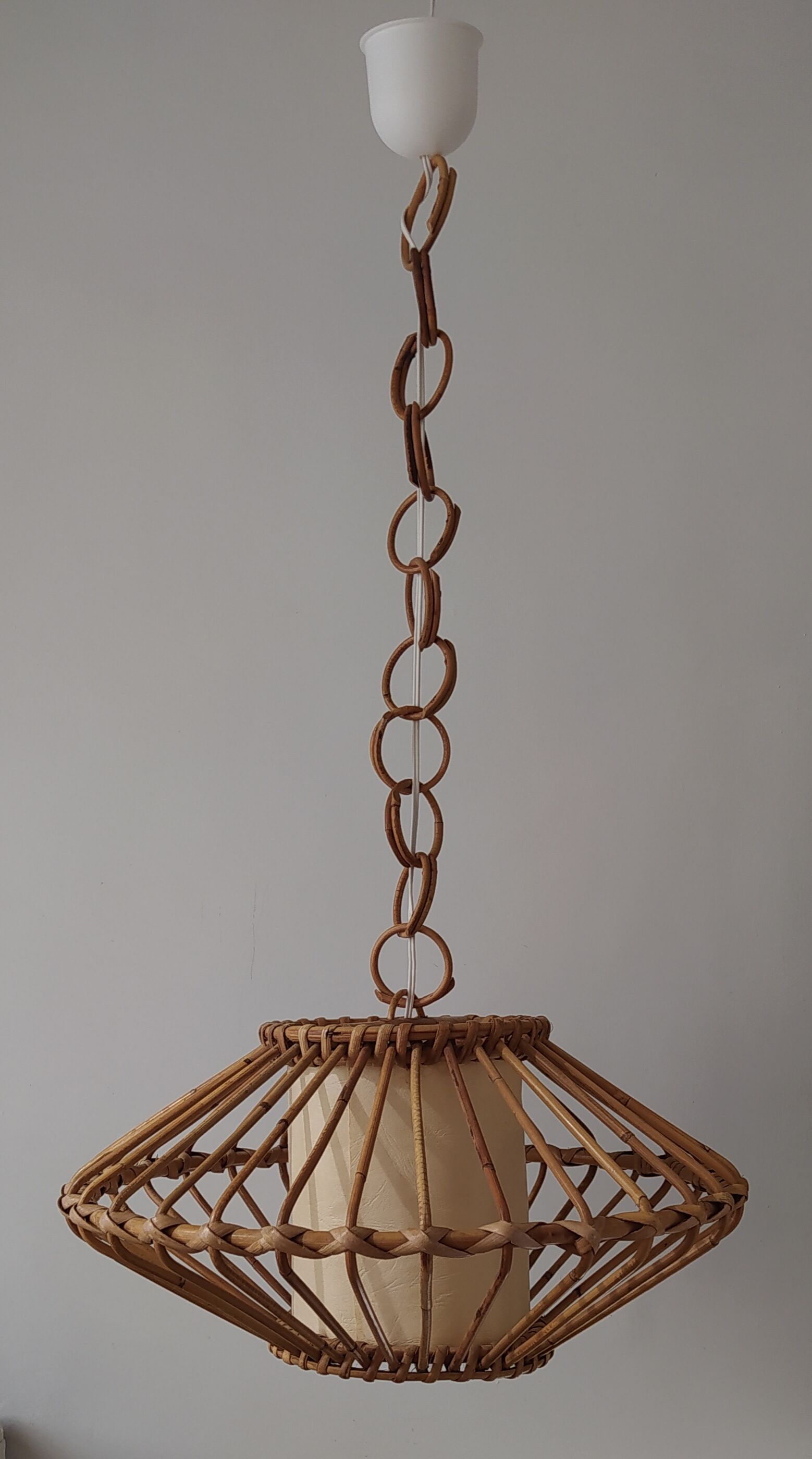 Suspension en rotin vintage