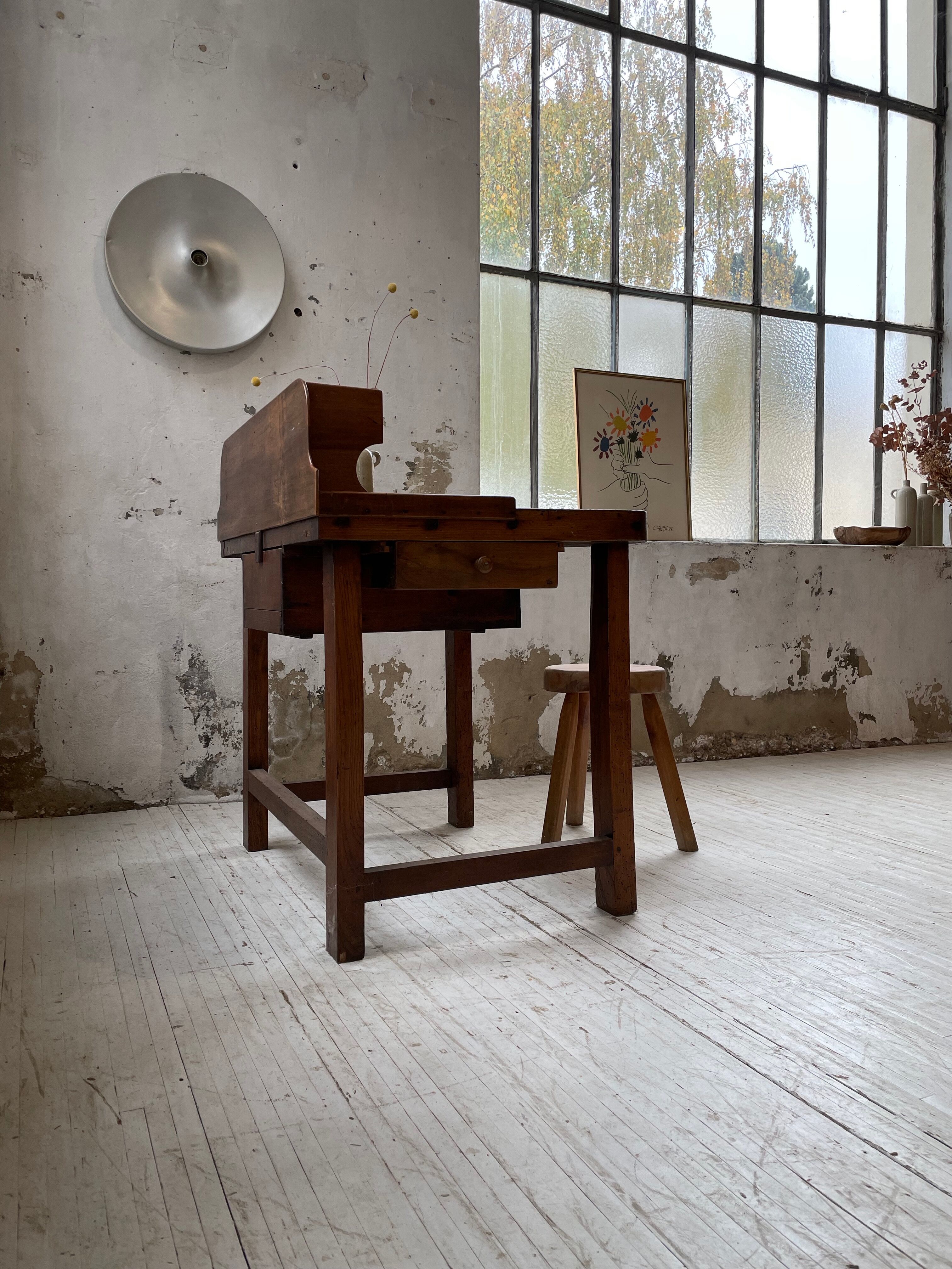 Establishment of jeweler XIXth oak