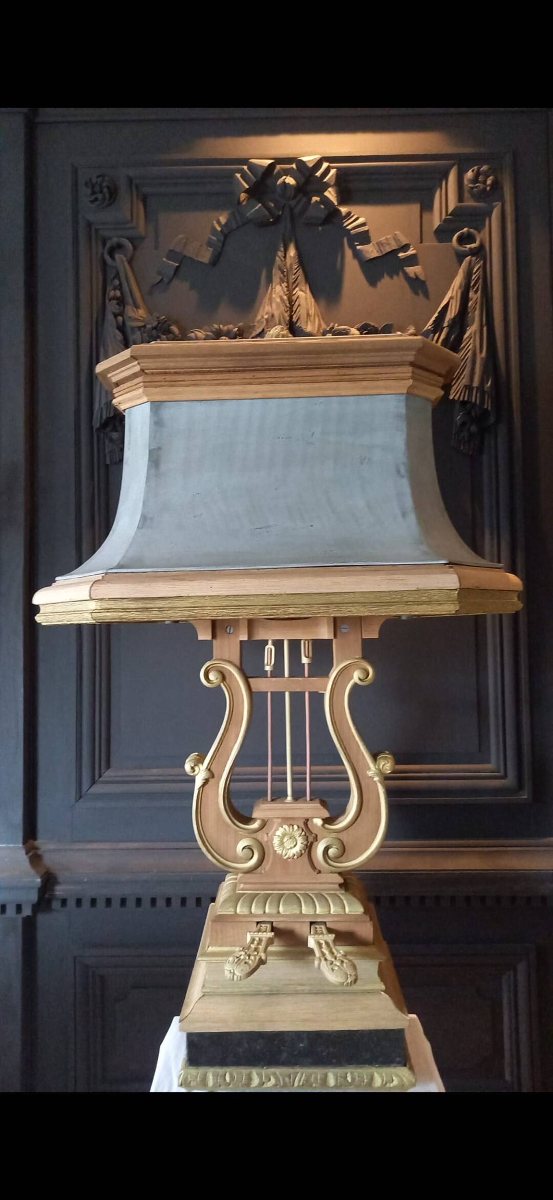 Monumental lyre lamp in oak and zinc (unique piece) 120cm in height.