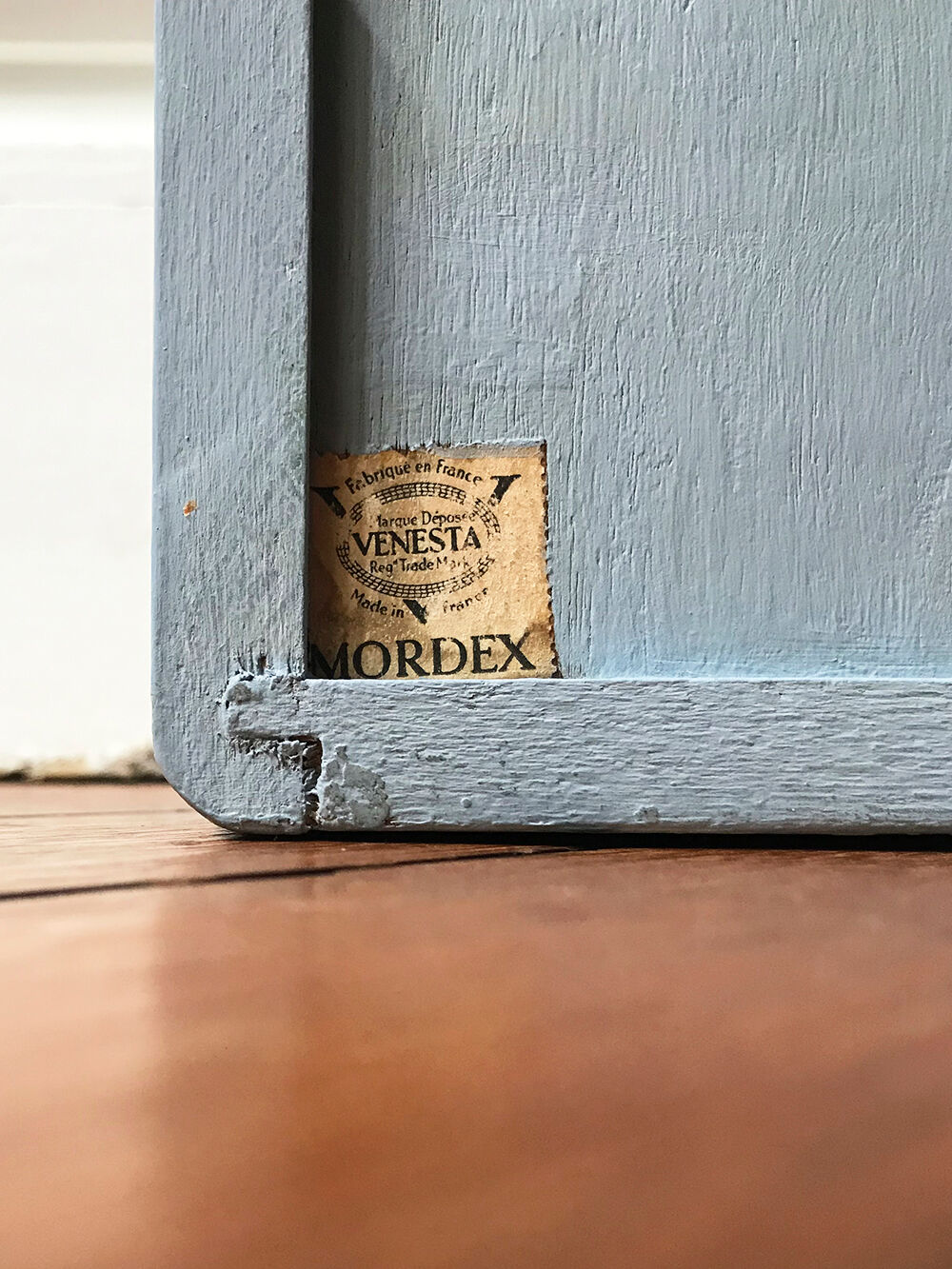 Pharmacy cabinet from the 1930s