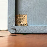 Pharmacy cabinet from the 1930s