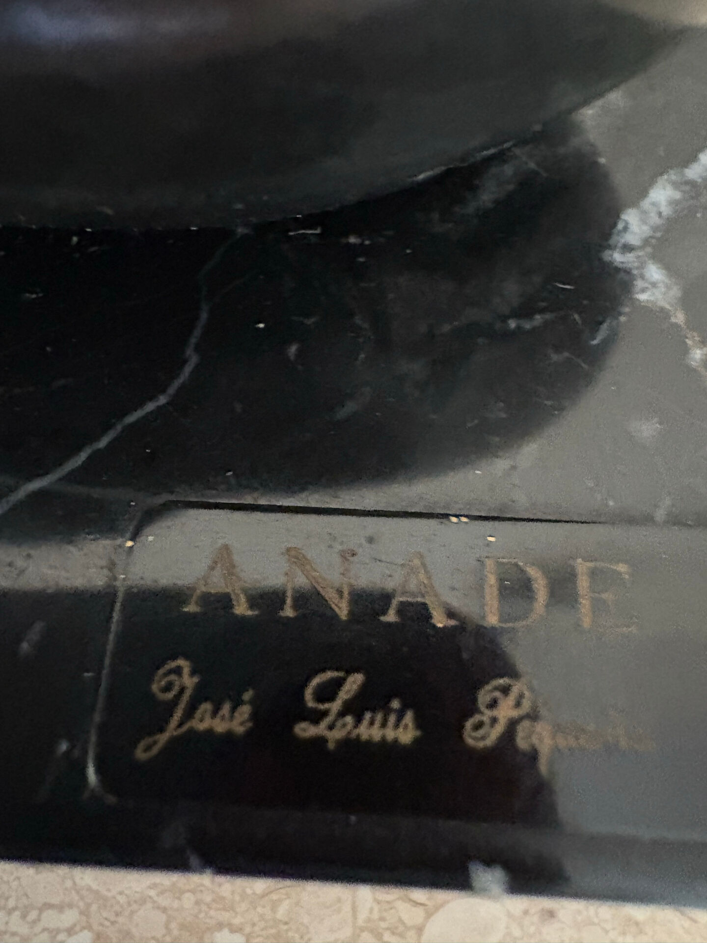 Bronze José Luis Pequeño