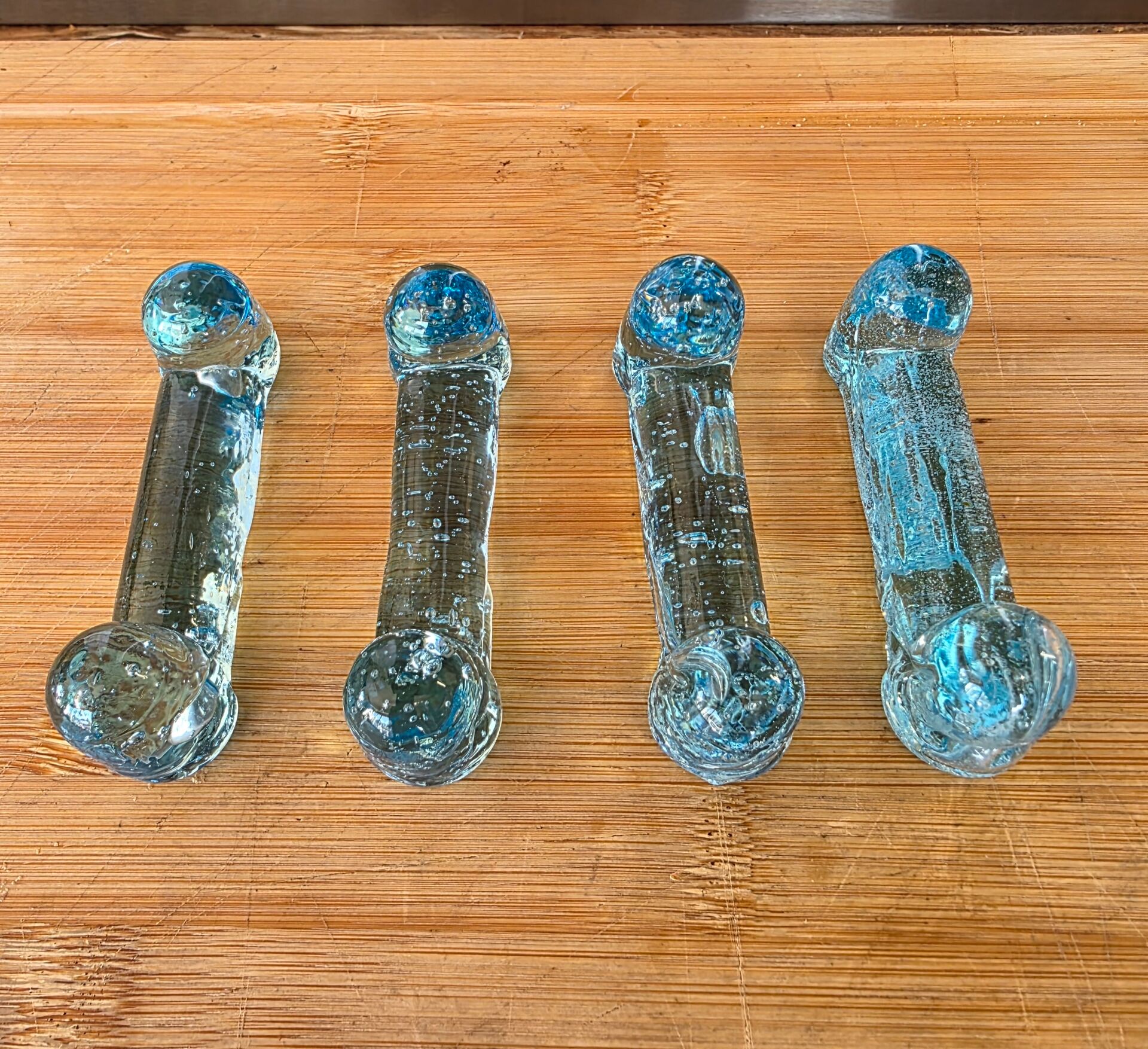 Set of 4 handcrafted glass knife rests - Biot