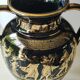 Vase Amphore Grec forme boule. Signé Kratimenos..scènes de vie mythologie Grecques , inclusions or 24 carats. Haut 21 cm