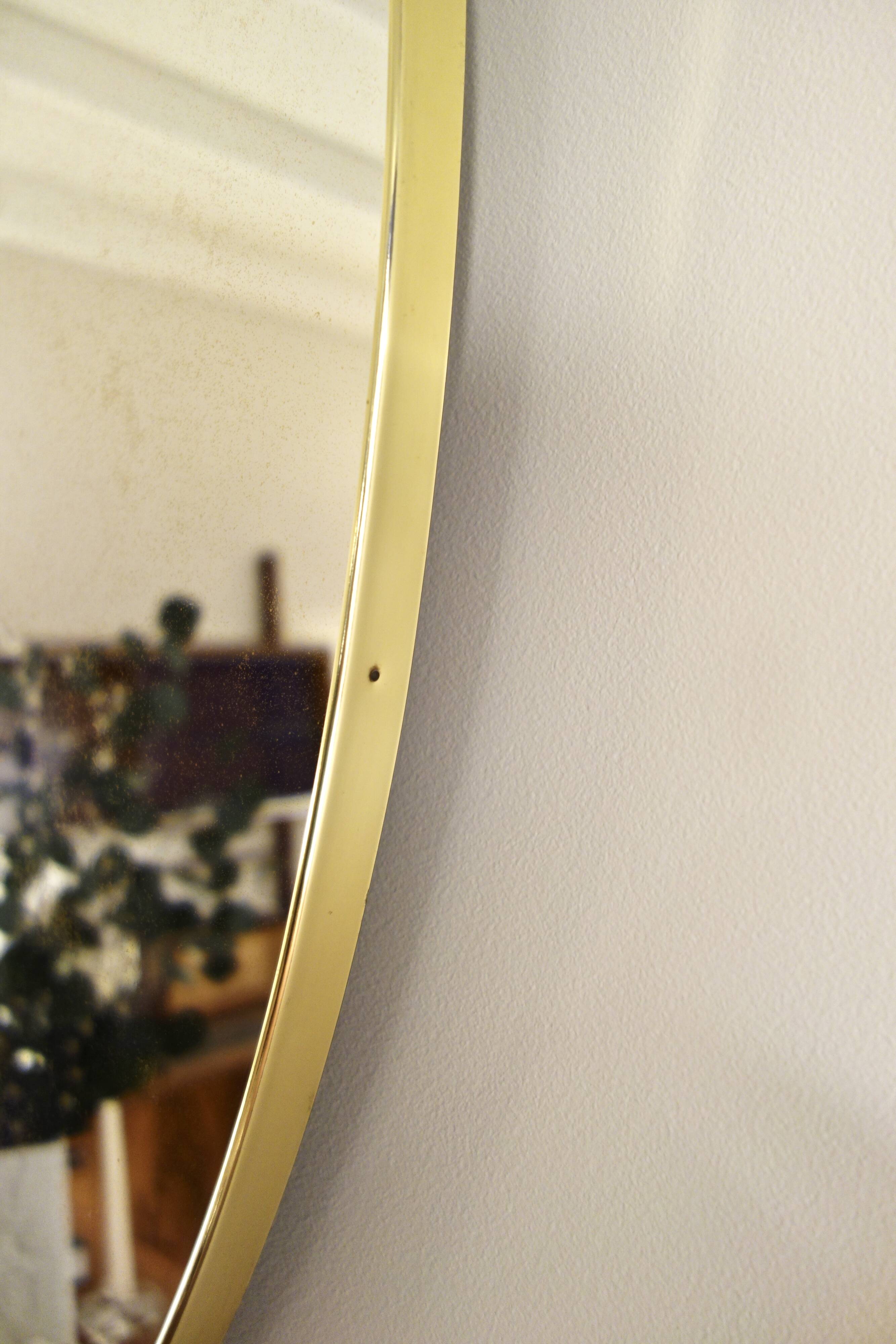 Vintage oval mirror from the 1960s