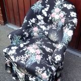 Toad armchair floral pattern