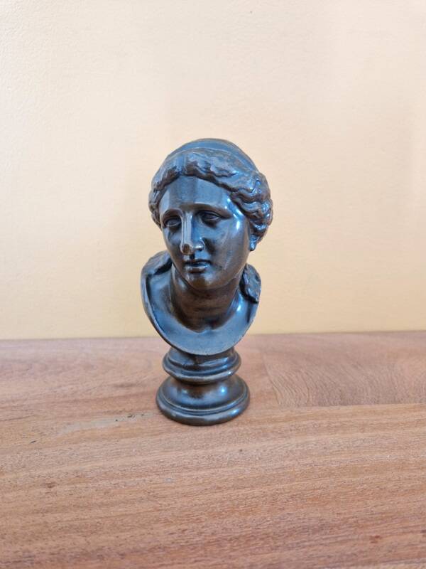 Bronze sculpture - Bust of a woman in the antique style - Collas reduction