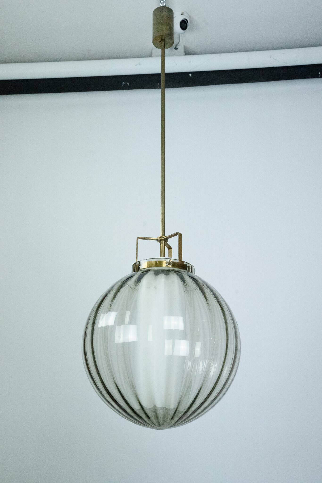 Mid-Century Murano Smoked Glass Chandelier with Opaline Diffuser, Italy '50