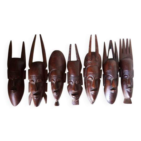 Série de 7 masques semainiers – Artisanat d'art Sénégal (années 80) – Bois