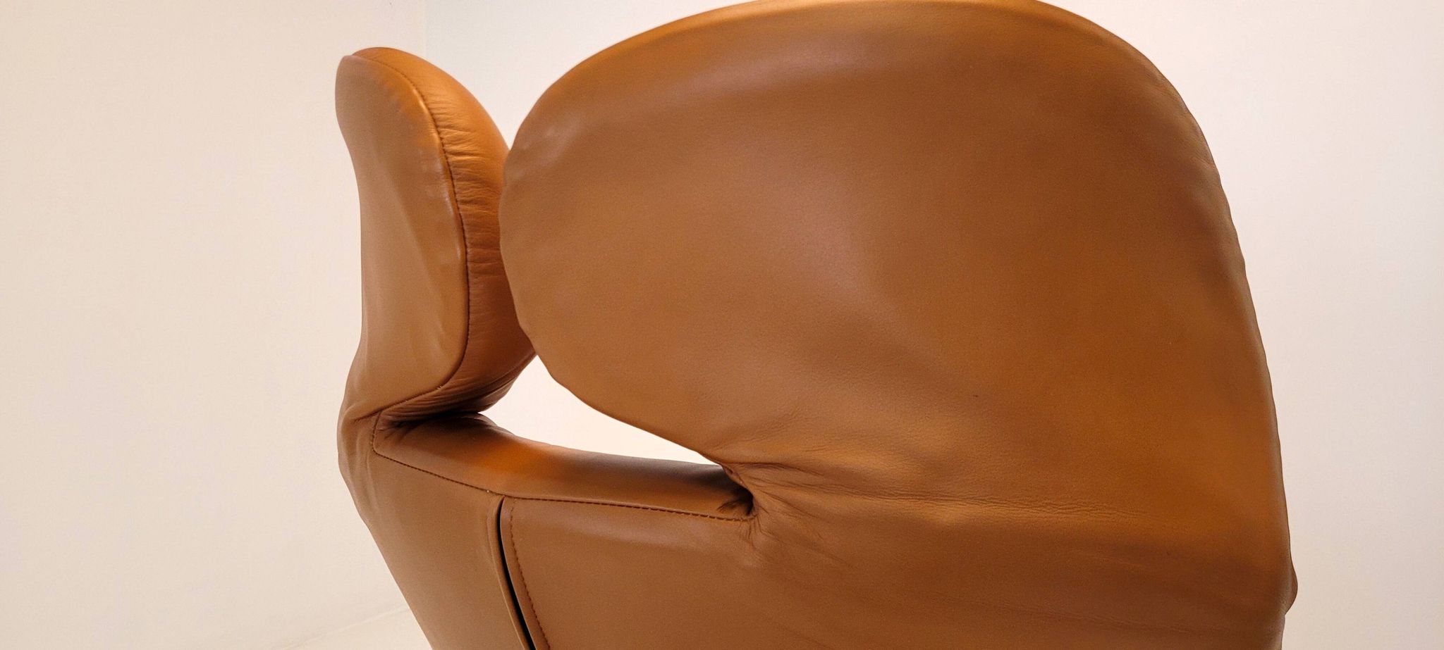 Fauteuil Cassina 111 Wink par Toshiyuki Kita
