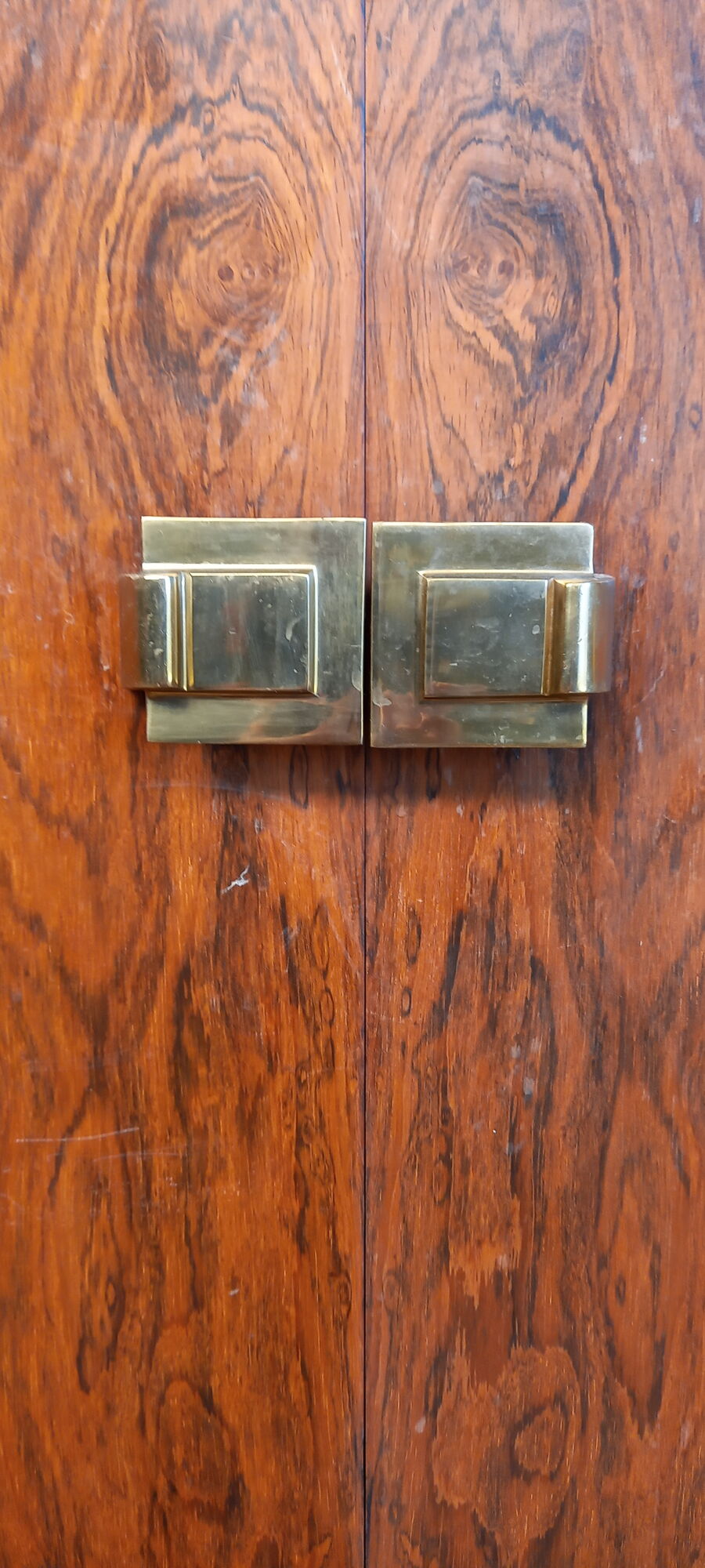 Rosewood bar furniture