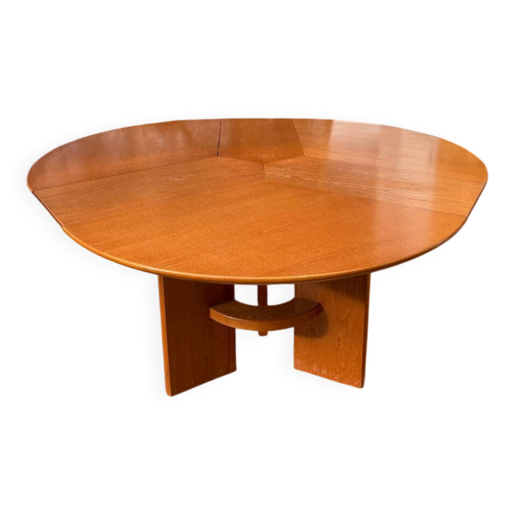 Simat dining table