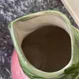 Strawberry-shaped slurry pitcher