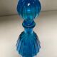 Carafe en verre bleu vintage