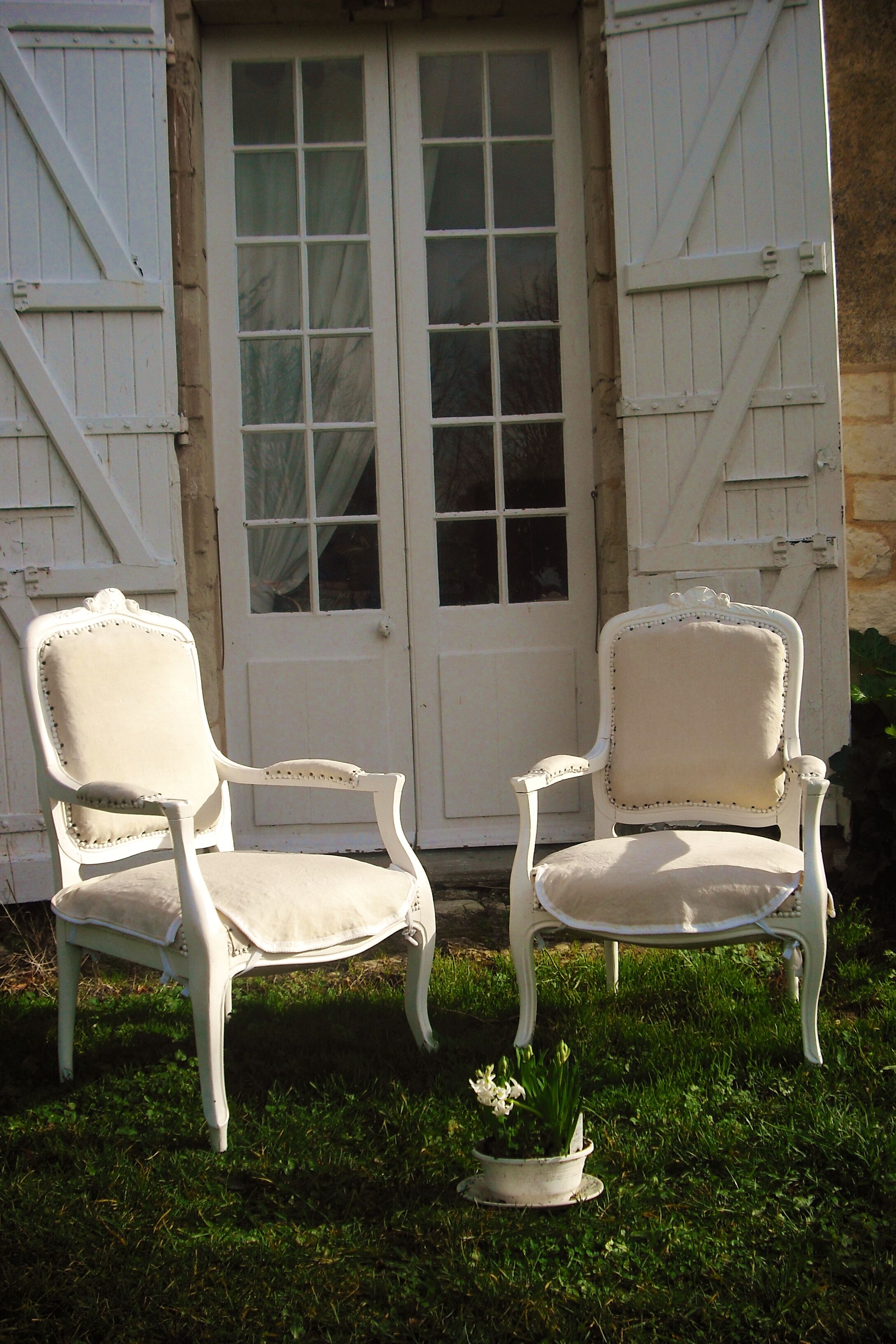 Pair of armchairs