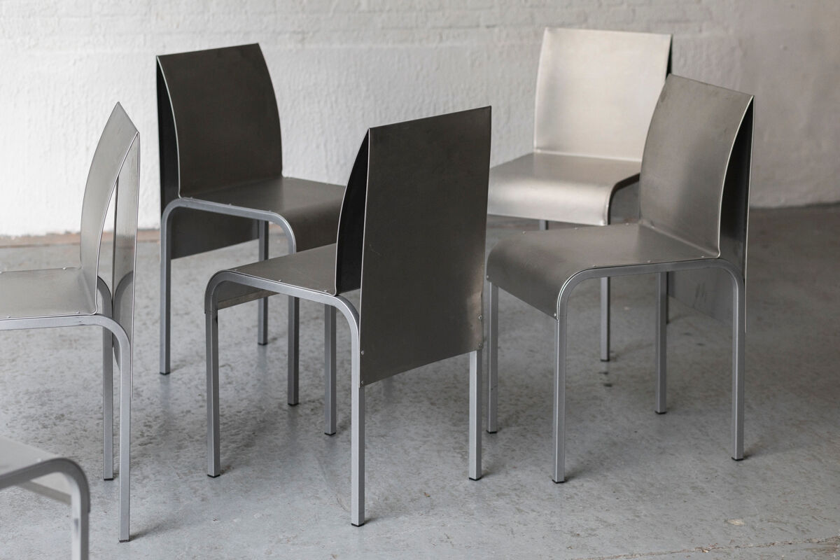 Set of 6 dining chairs in bent aluminum, 1980’s