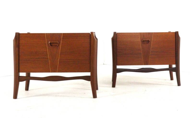 Set of 2 Nightstands 'Putte' - dutch design mid century in teak
