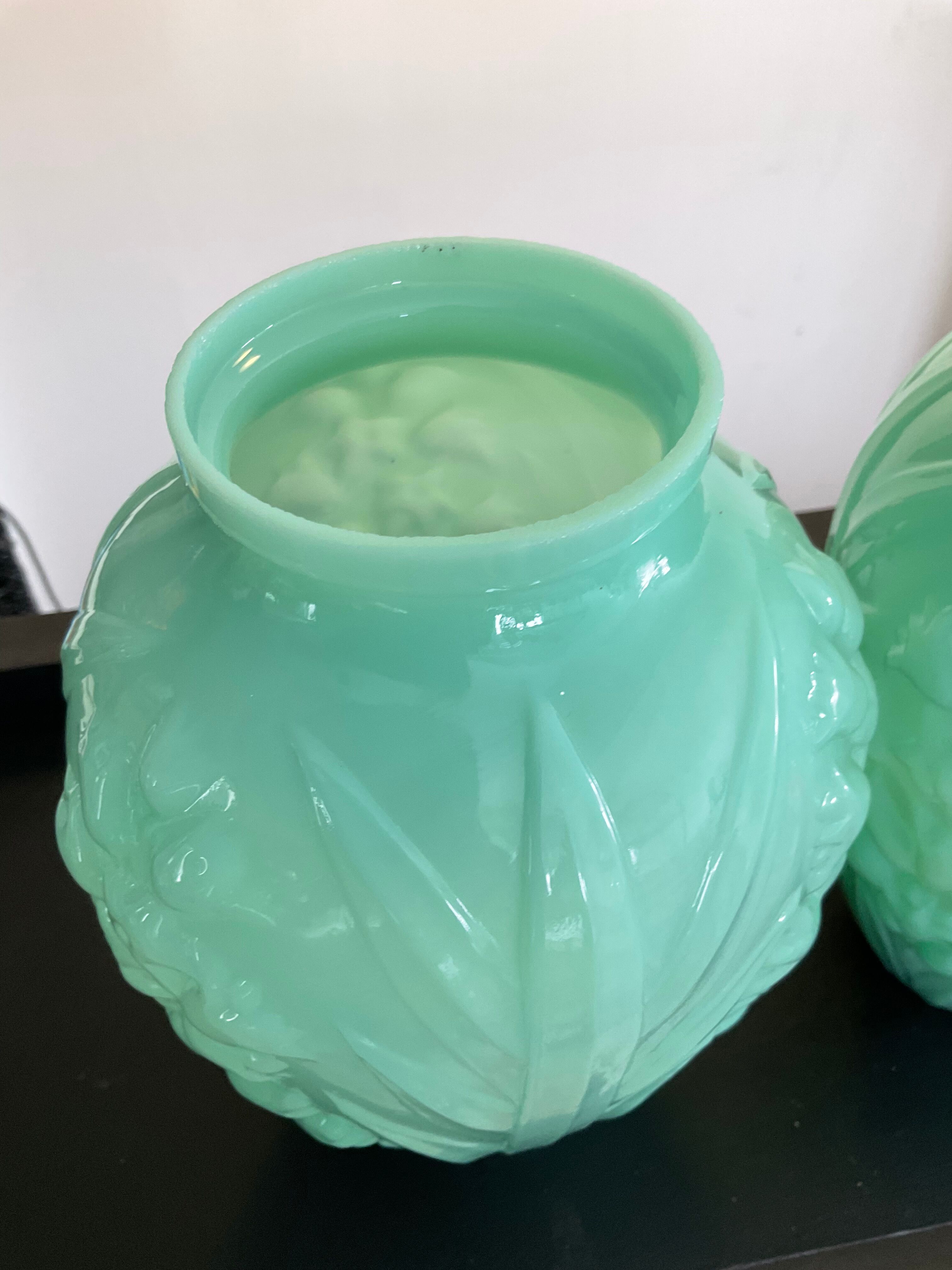 Paire de vases art deco en opaline vert celadon