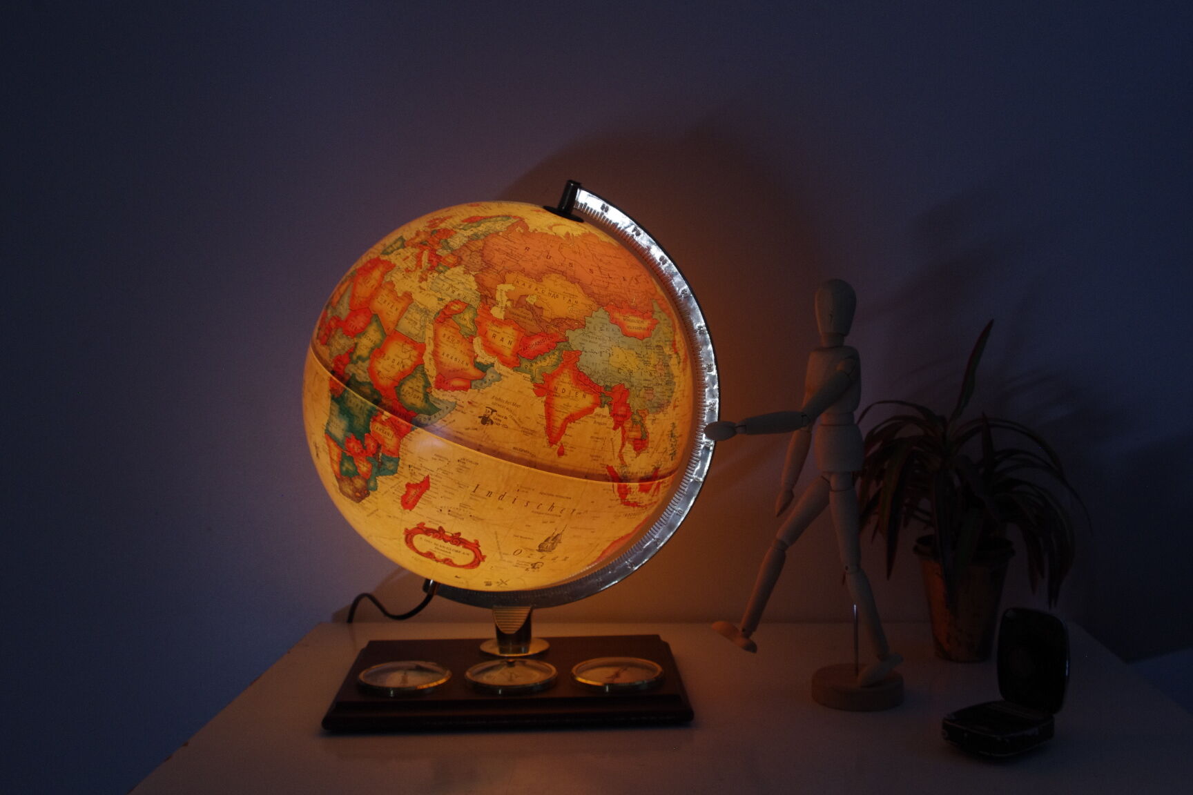 Vintage danish globe, 1970s