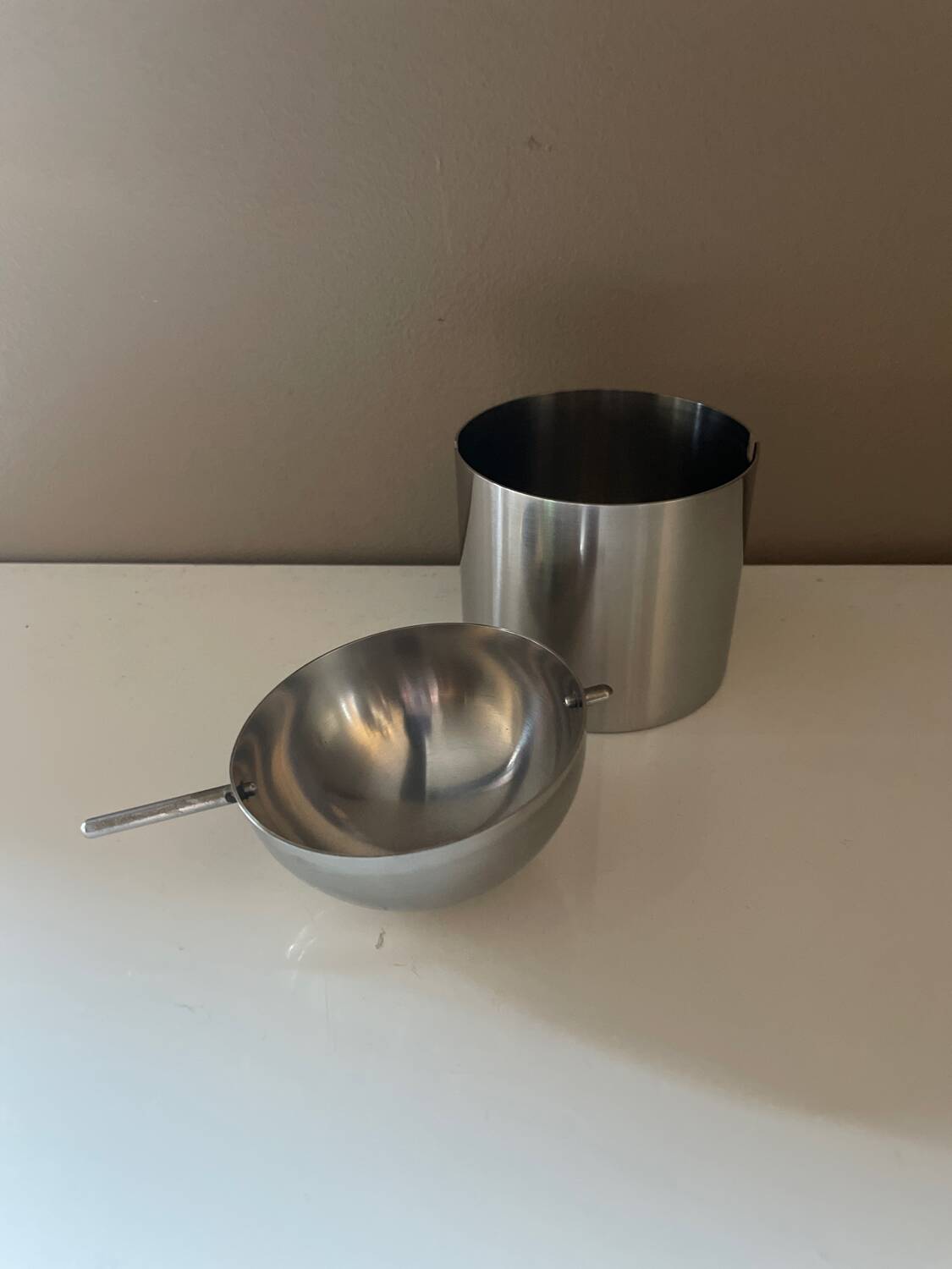 Cendrier Arne Jacobsen Stelton