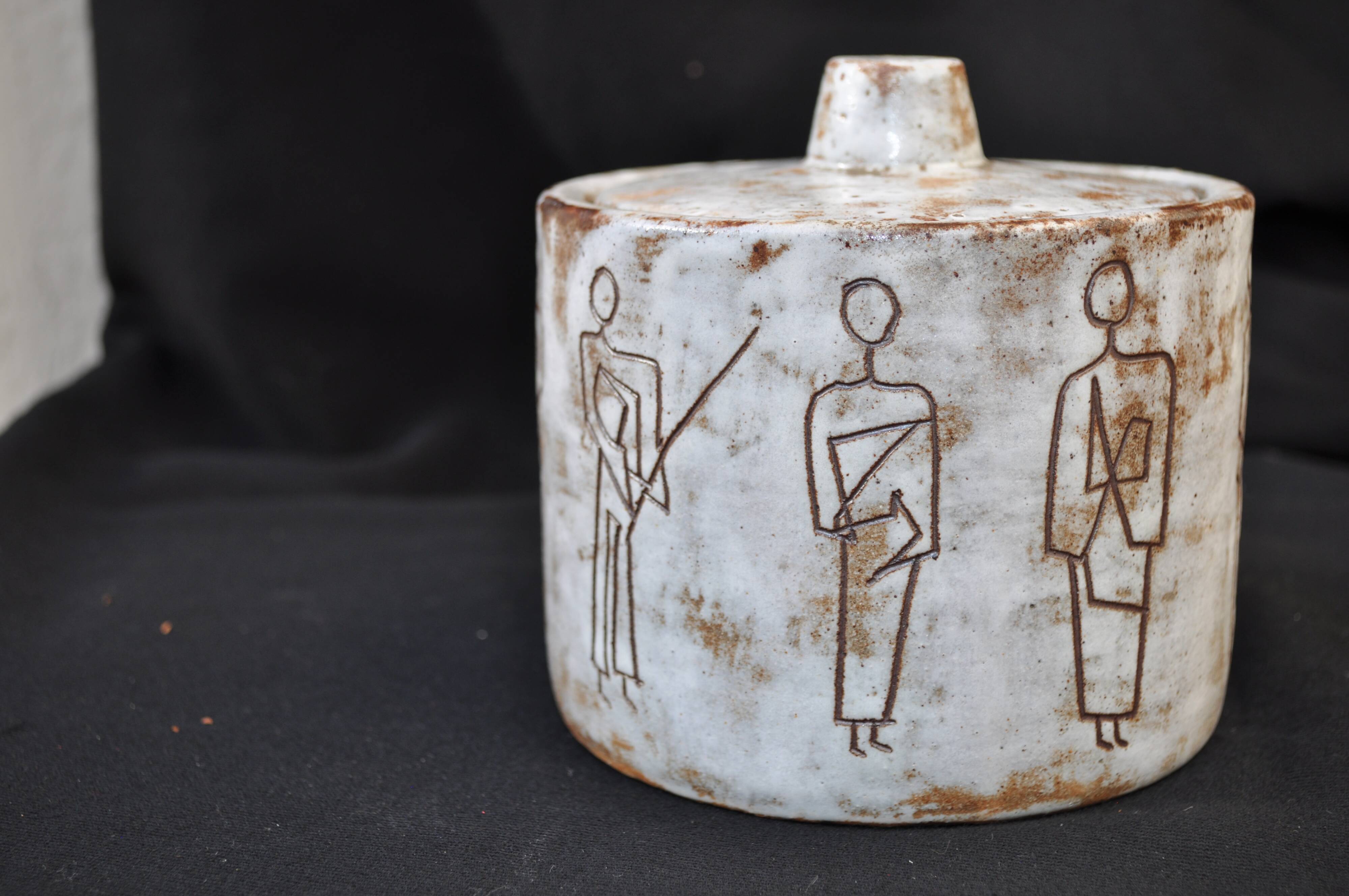 Art pottery lidd signed Kostanda A. Vallauris characters