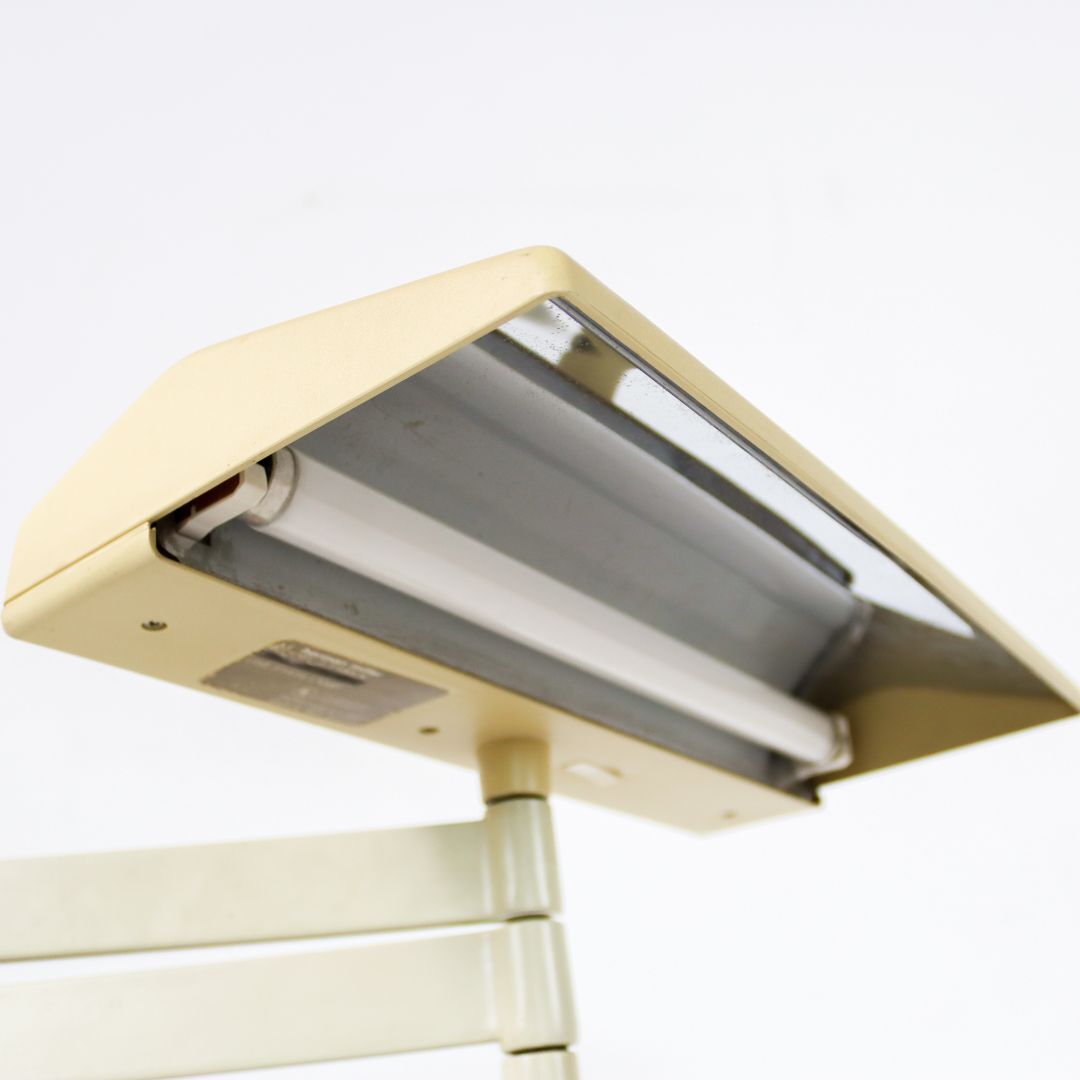 Desk Lamp model LT100LN Herman Miller