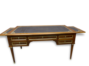 Bureau Louis XVI