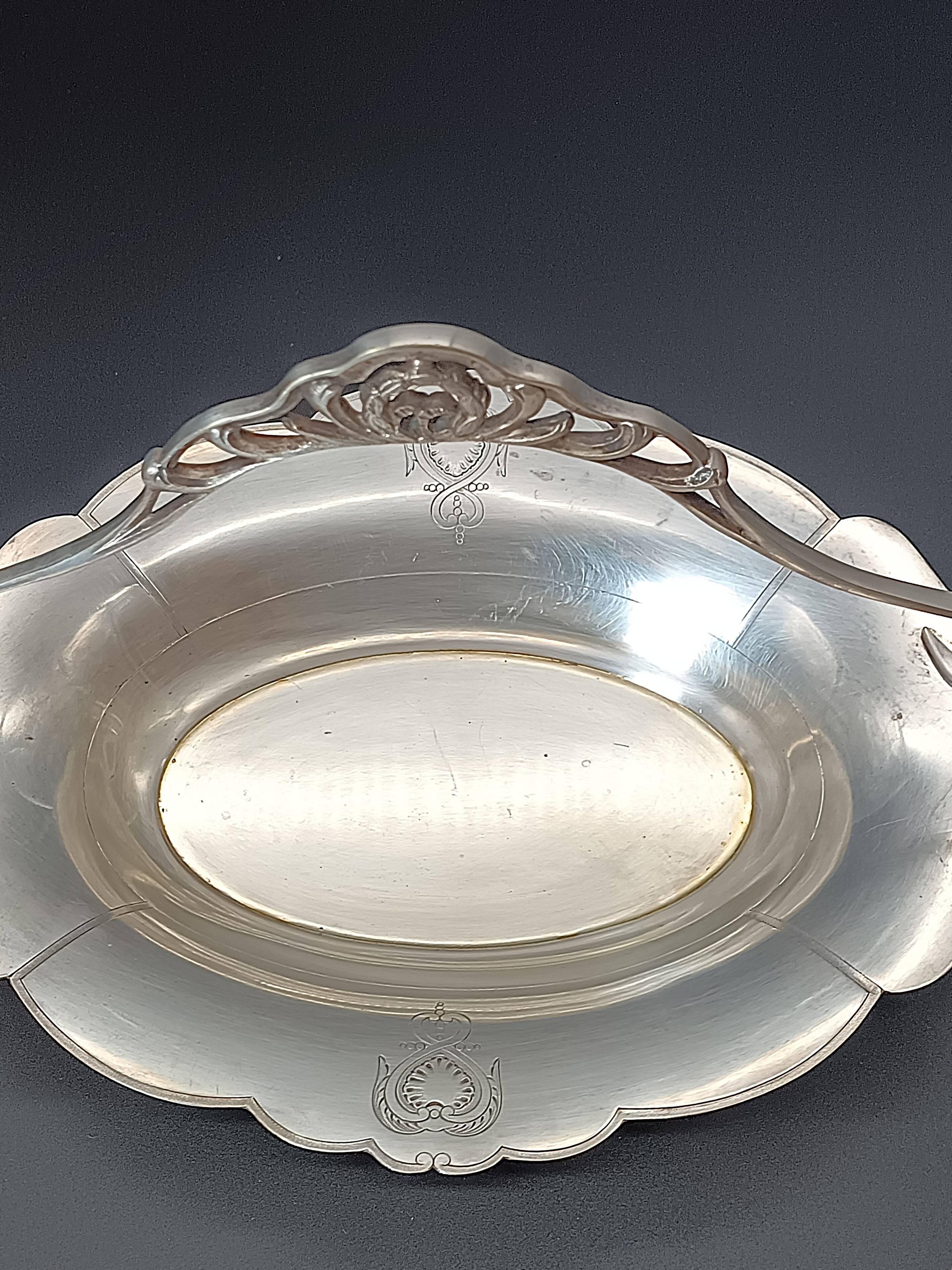 Antique silver-plated metal basket with handle, Phénix silversmith, Art Nouveau.