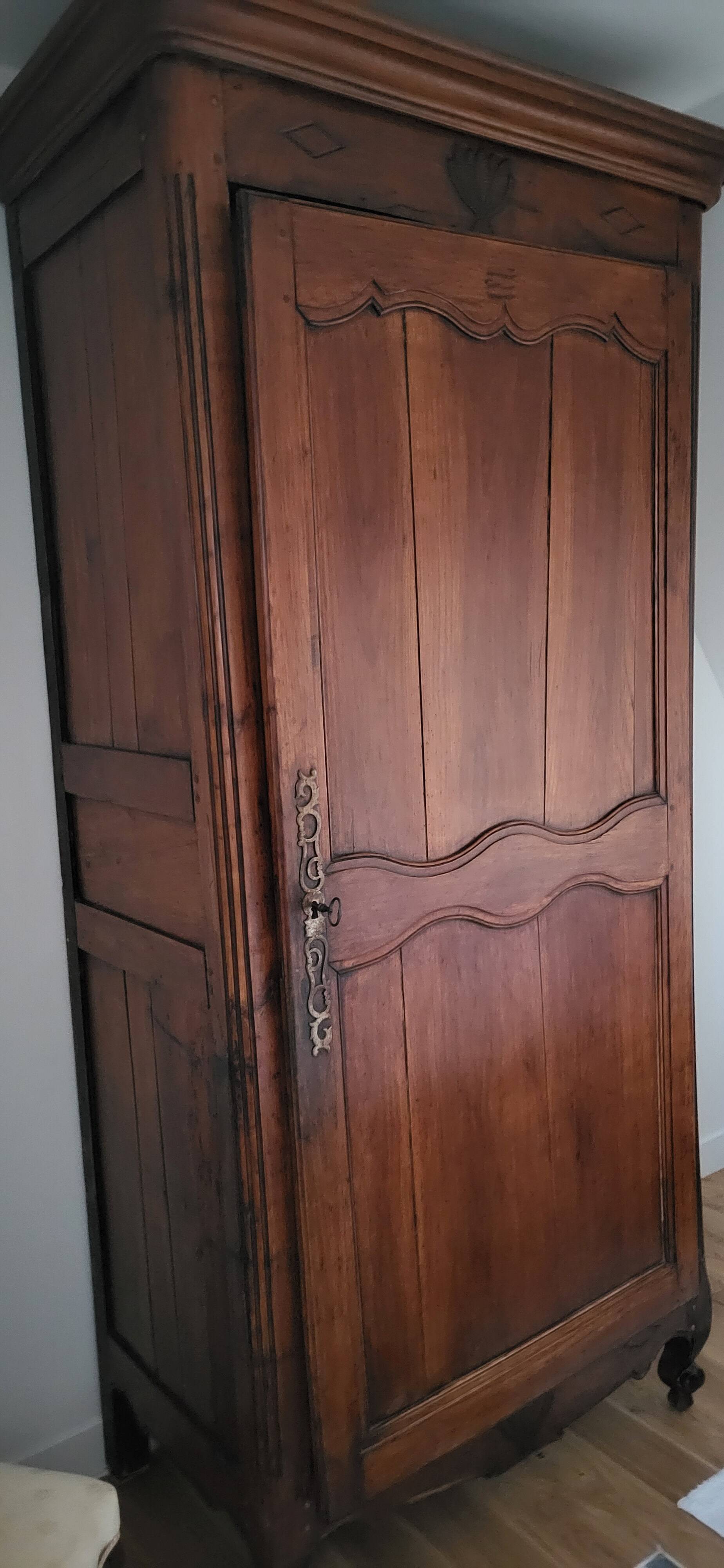 armoire merisier 18éme