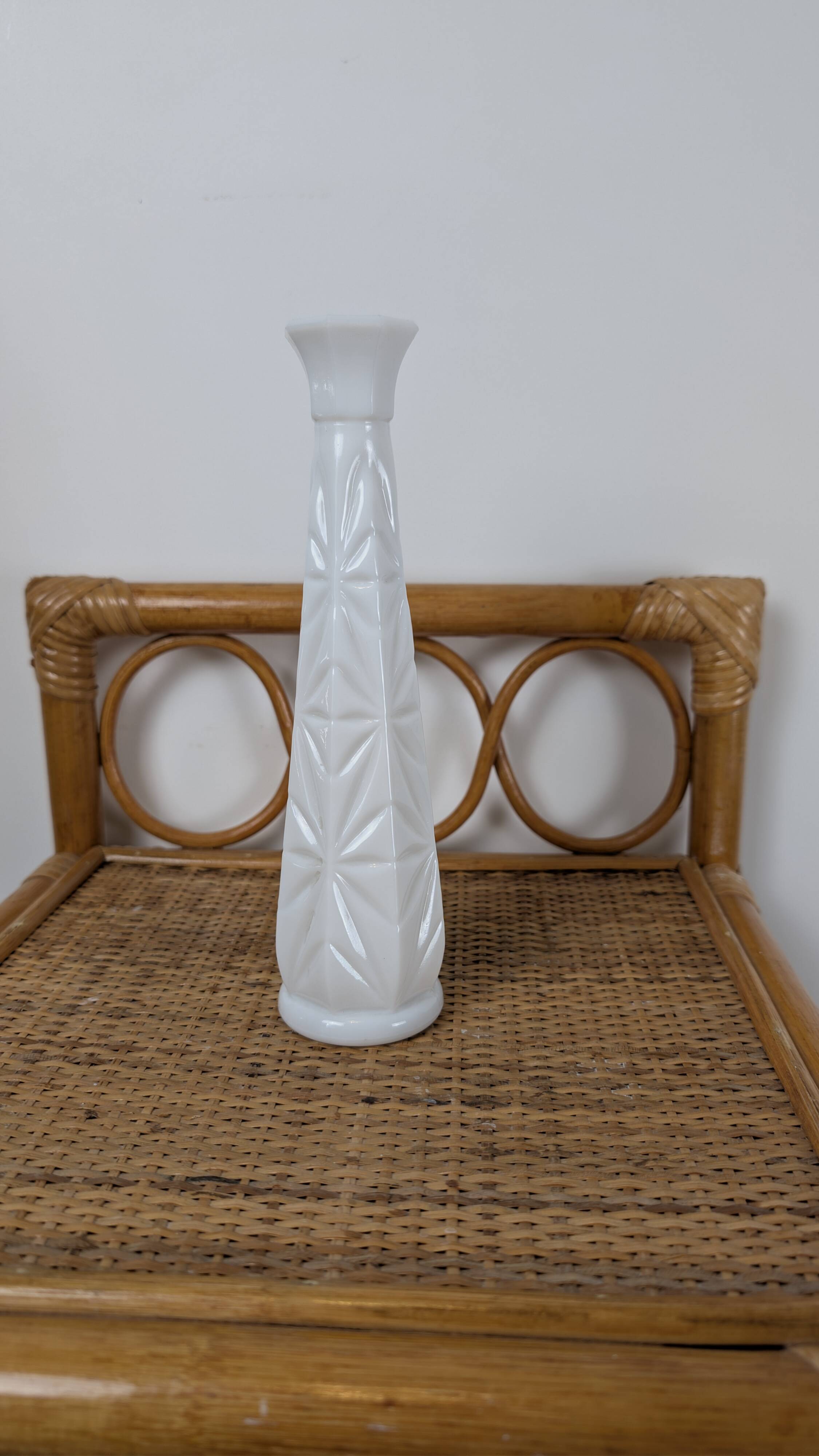 Vintage white moulded glass soliflore in Art Deco style from the 1960s.