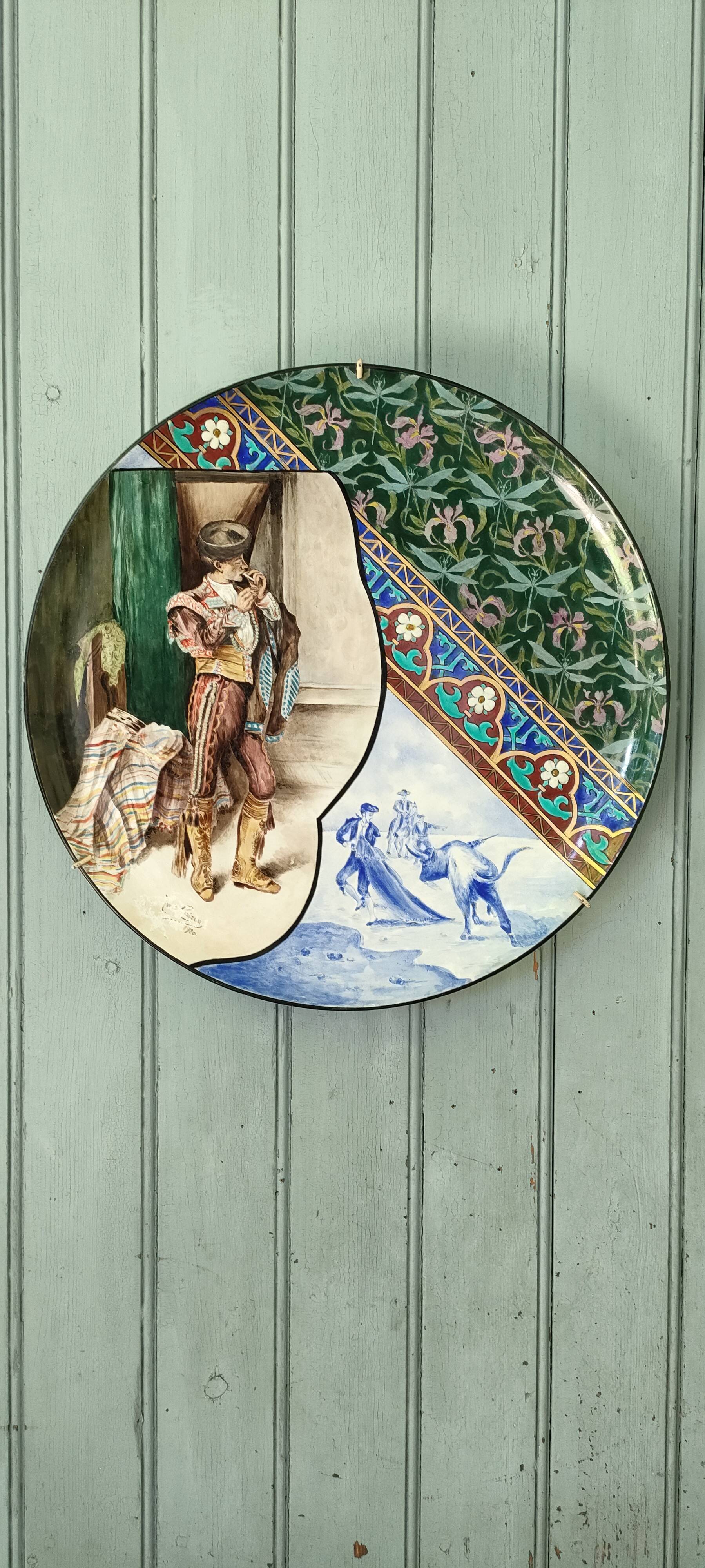 Large earthenware dish - bullfighting