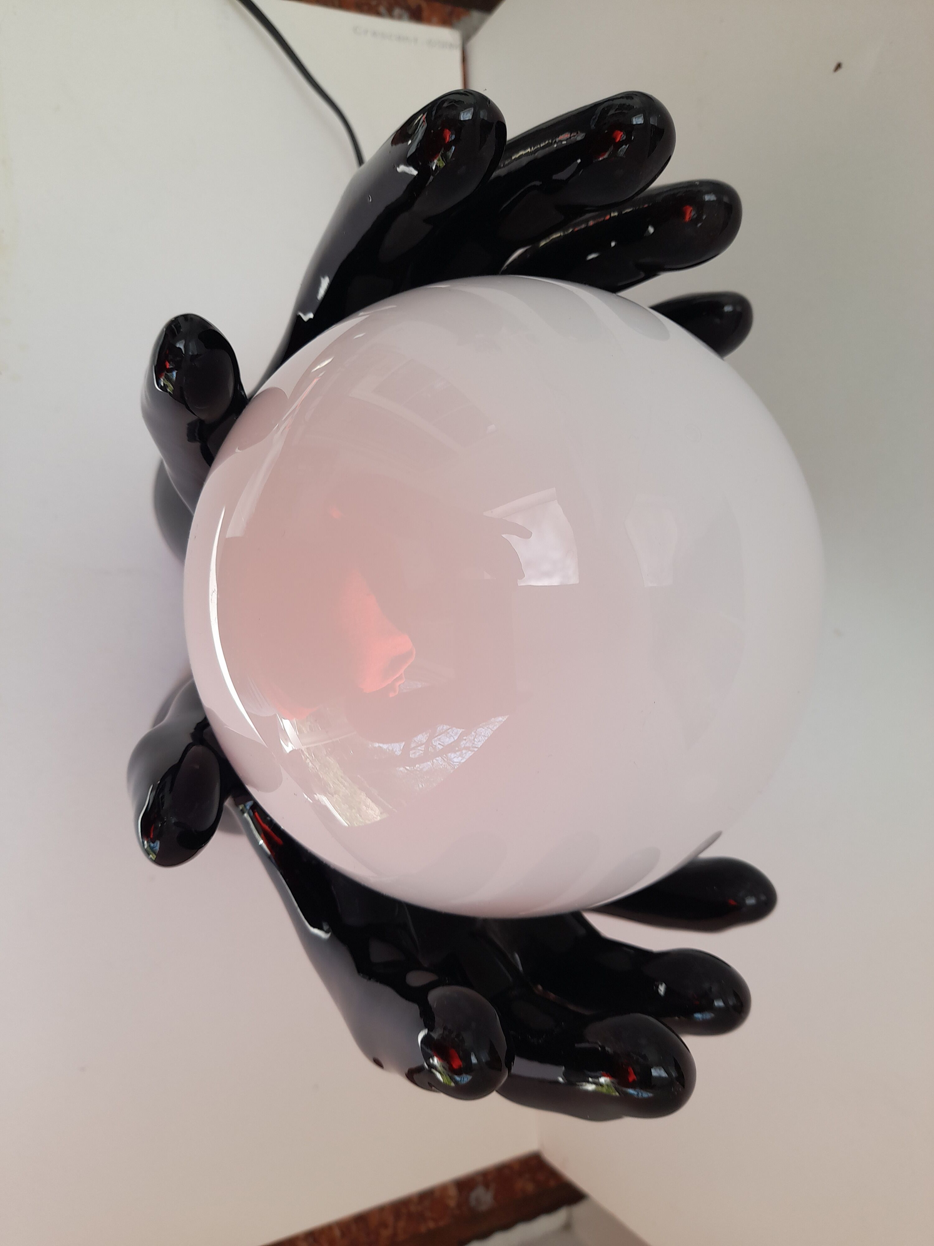 Lampe de table paire de mains noires 80s