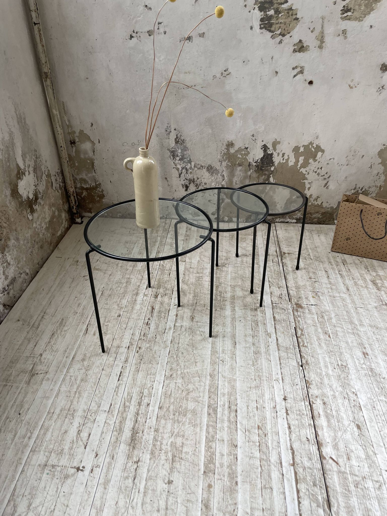 Tables basses gigogne métal et verre années 50