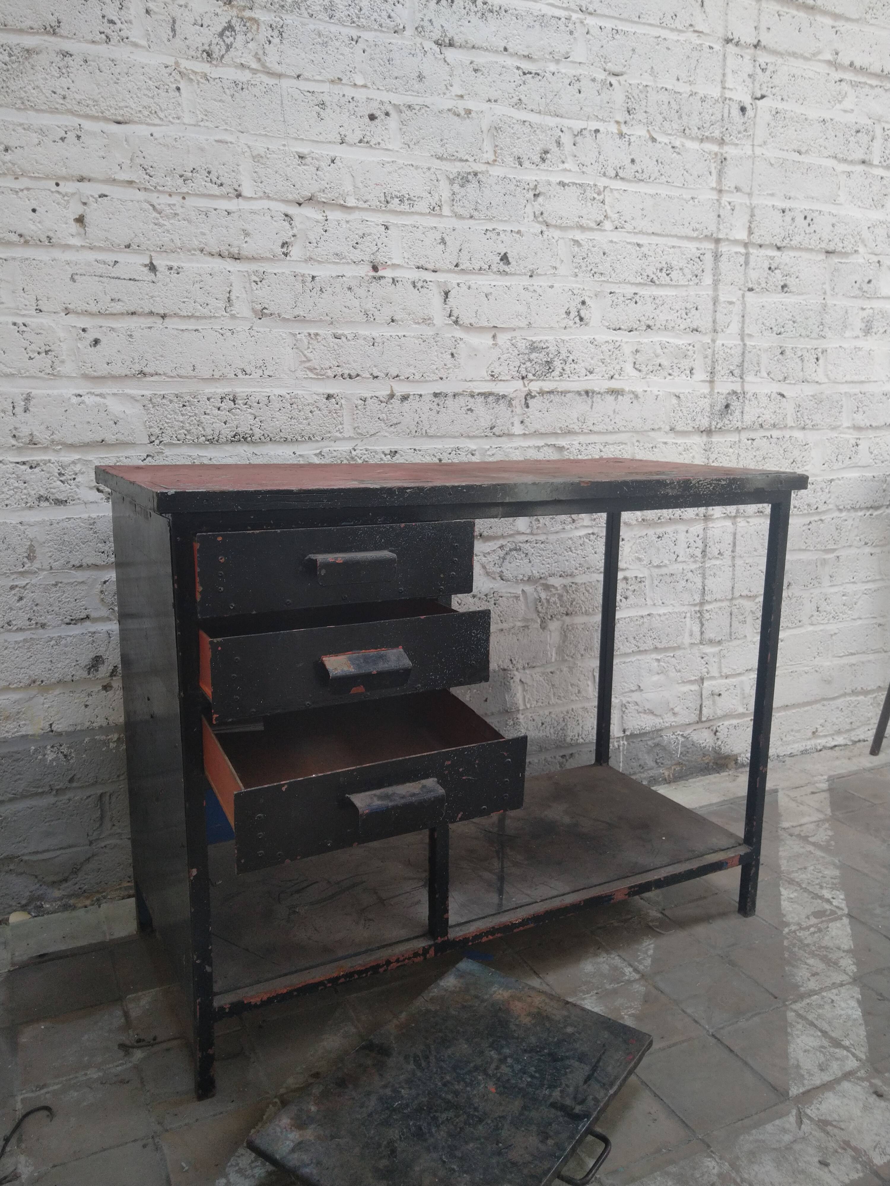 Bureau de garage industriel vintage