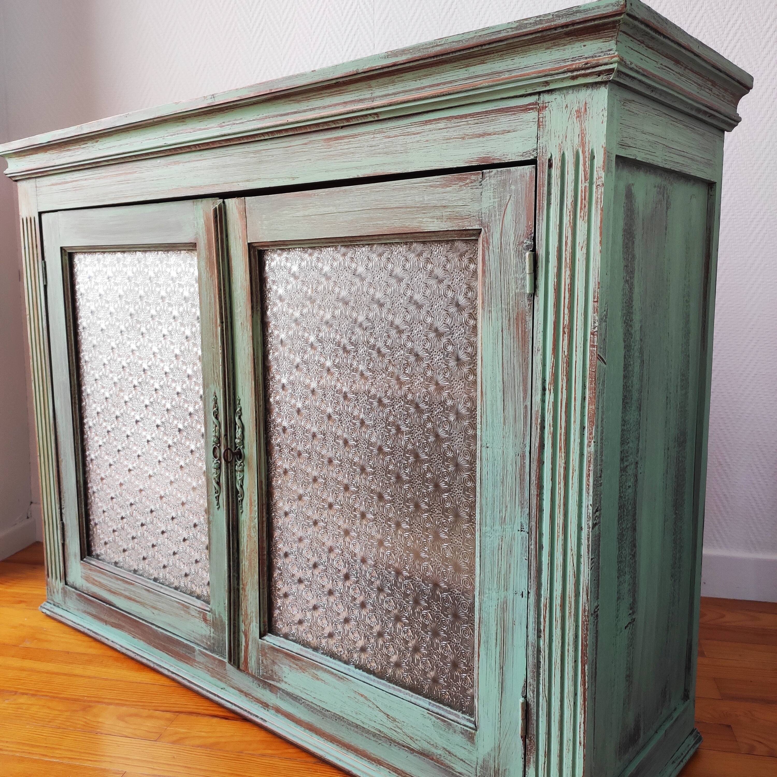 Glazed Parisian buffet